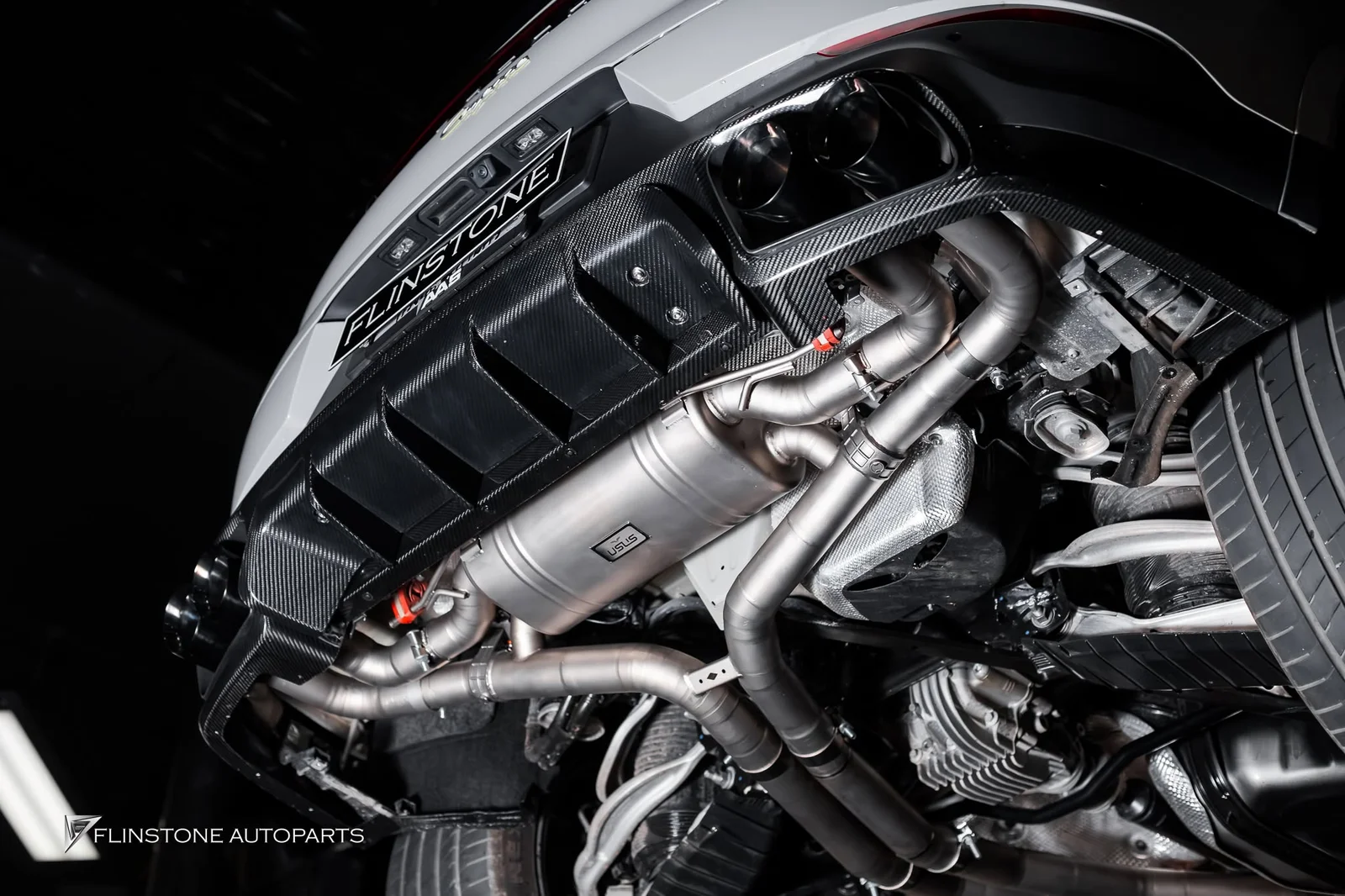 อัปเกรดความสปอร์ตดุดันให้ SUV สายพันธุ์หรูอย่าง PORSCHE Cayenne Coupe 9Y0.2