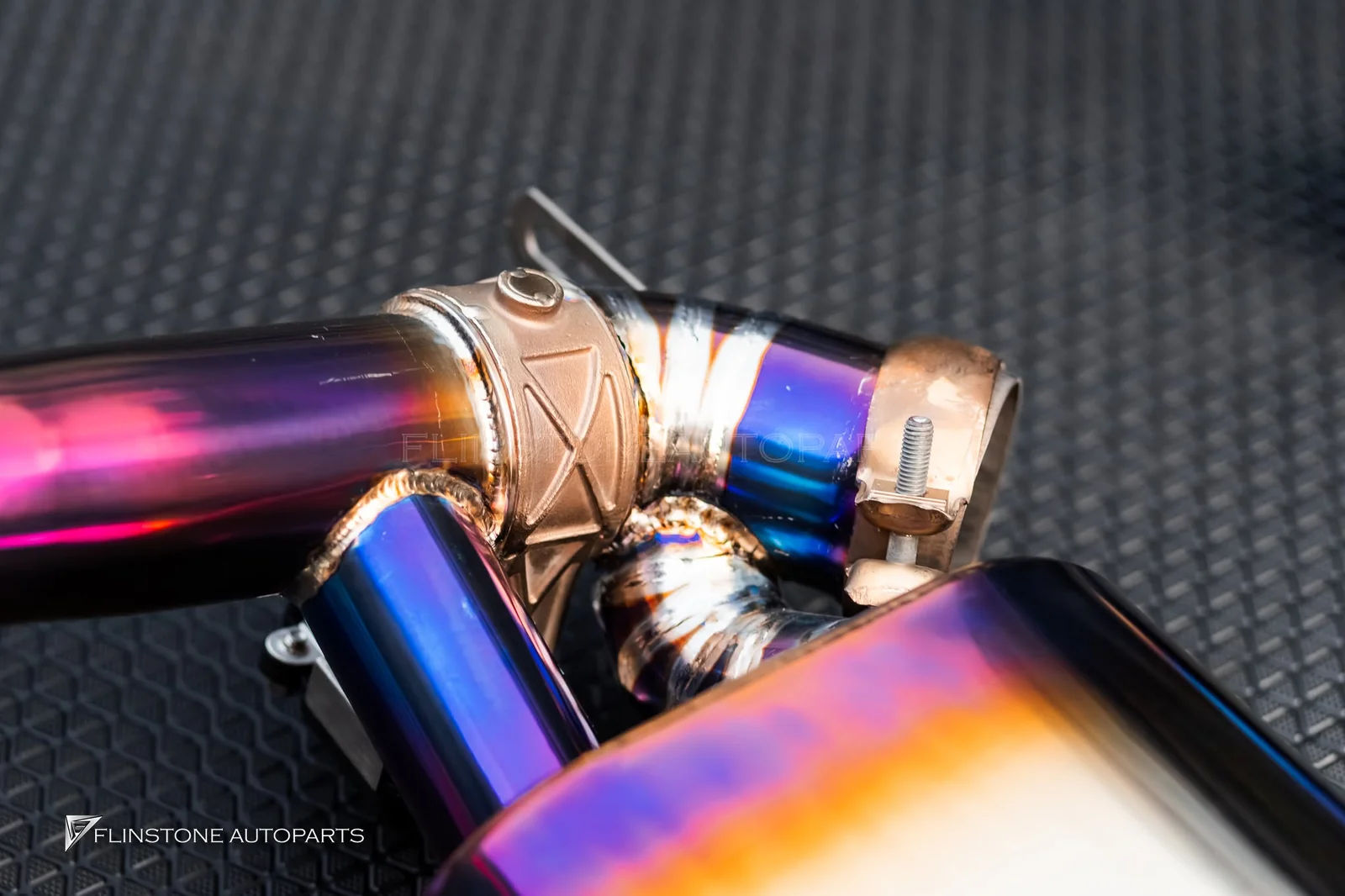 PORSCHE Cayenne Coupe 到店加装排气系统 Performance 来自 USUS Exhaust