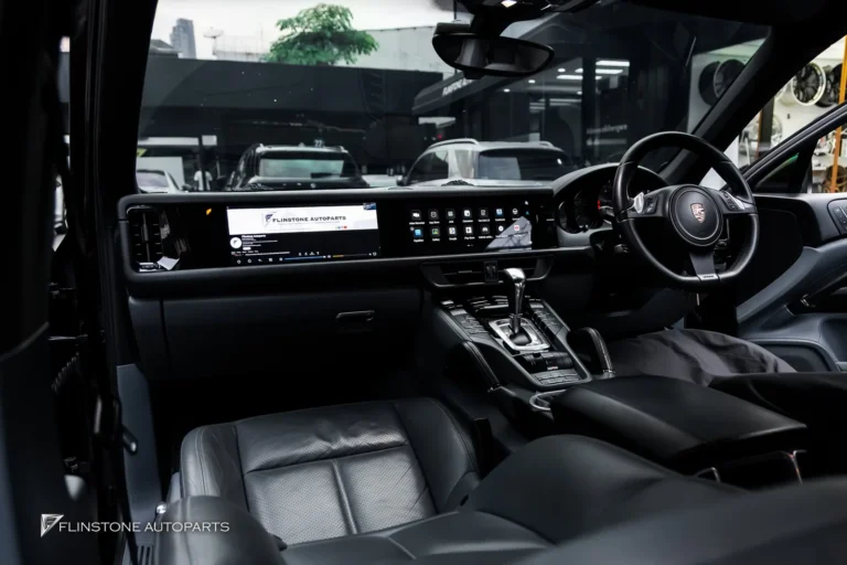 อัปเกรดความล้ำสมัยให้ภายในห้องโดยสารของ PORSCHE Cayenne 958