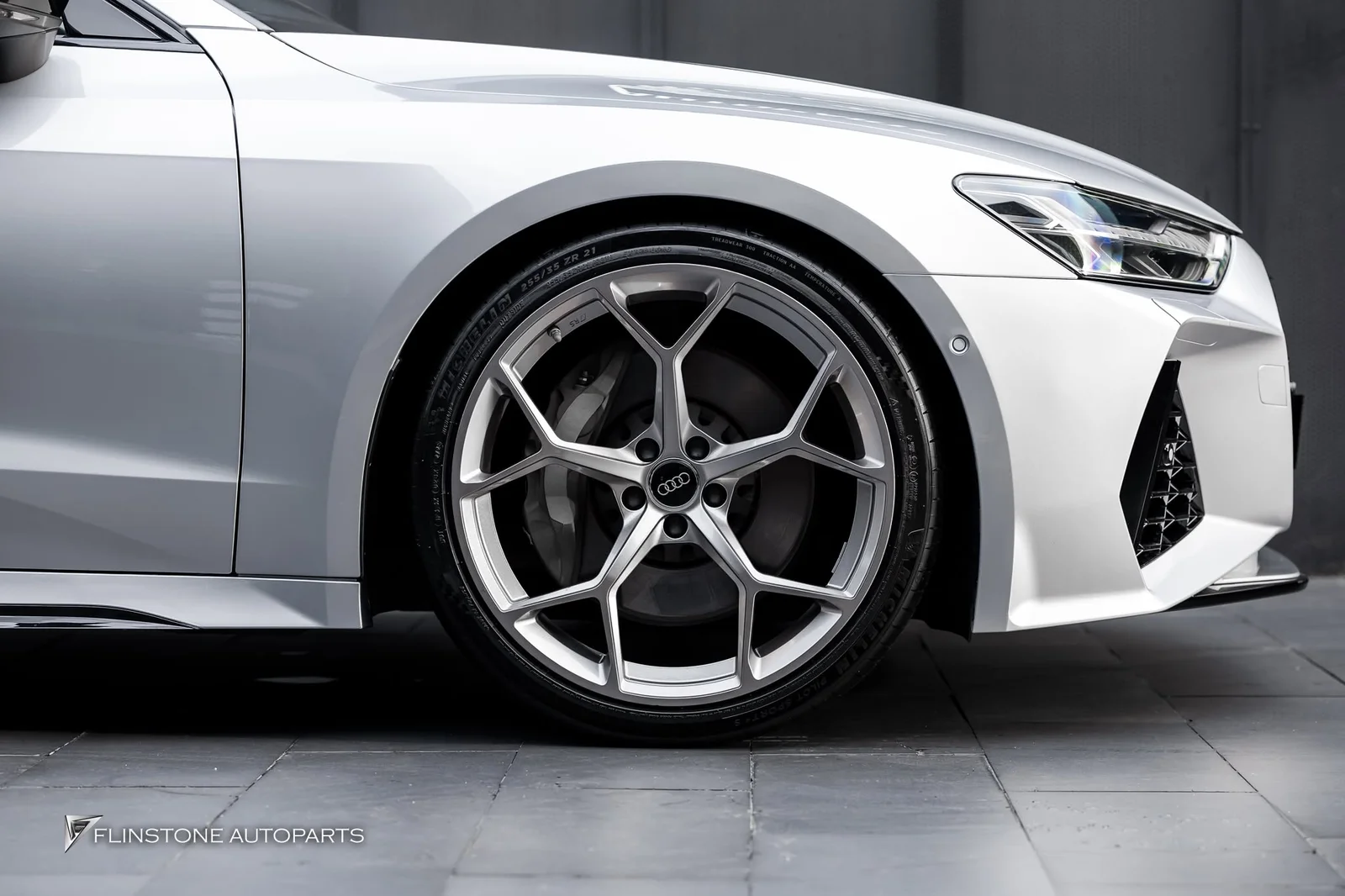 เต็มซุ้มกับ AUDI A7 คันนี้ครับ รอบนี้ลูกค้าเลือกอัปเกรดความสปอร์ตพรีเมียมด้วยล