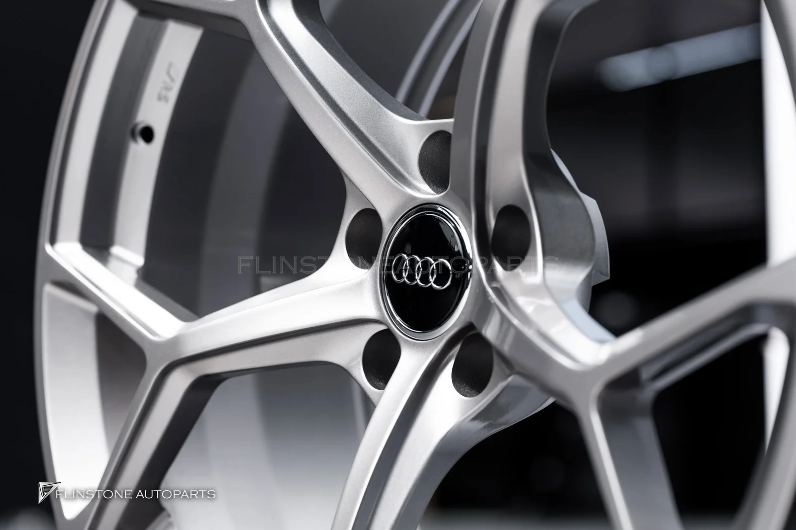 เต็มซุ้มกับ AUDI A7 คันนี้ครับ รอบนี้ลูกค้าเลือกอัปเกรดความสปอร์ตพรีเมียมด้วยล