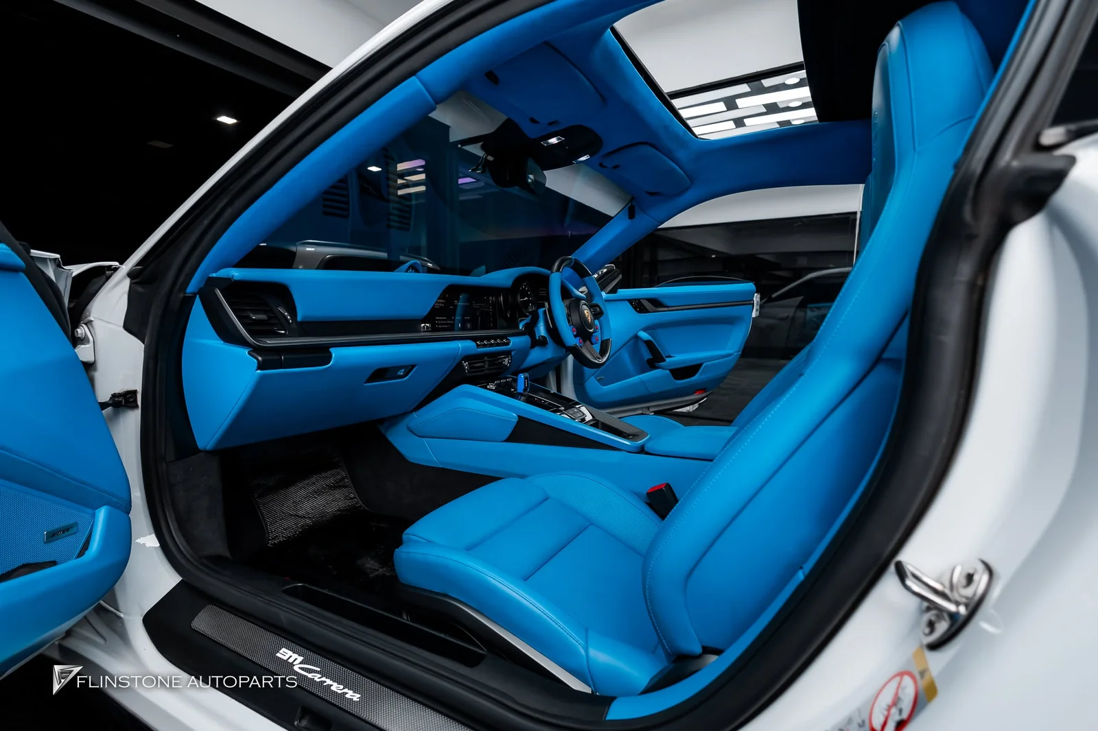 PORSCHE 992 2025+ พามาดูงานเปลี่ยนโฉมภายในของ Porsche 992 Carrera คันนี้กันหน่อยครับ