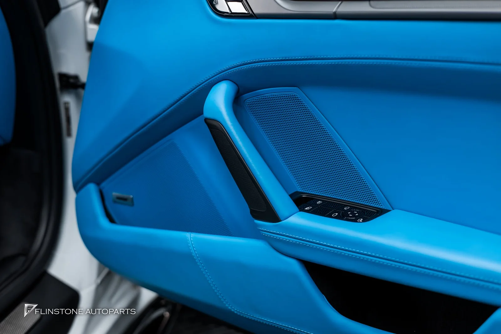 PORSCHE 992 2025+ พามาดูงานเปลี่ยนโฉมภายในของ Porsche 992 Carrera คันนี้กันหน่อยครับ