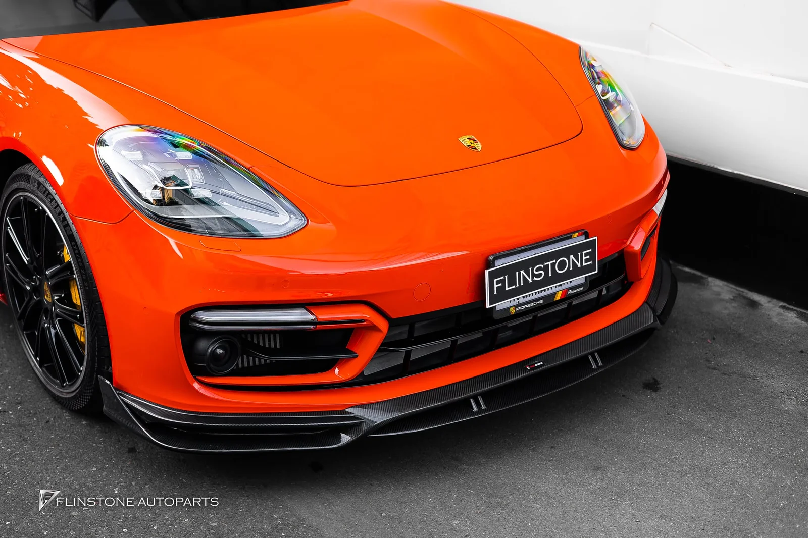 PORSCHE 971 Panamera ติดตั้งลิ้นหน้าคาร์บอนจาก TAKD Design