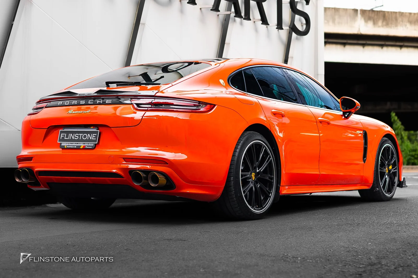 PORSCHE 971 Panamera ติดตั้งลิ้นหน้าคาร์บอนจาก TAKD Design