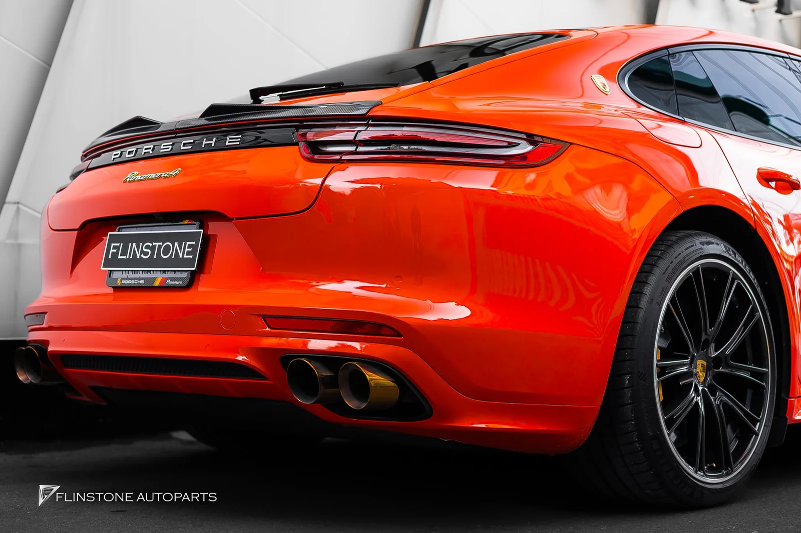 PORSCHE 971 Panamera ติดตั้งลิ้นหน้าคาร์บอนจาก TAKD Design