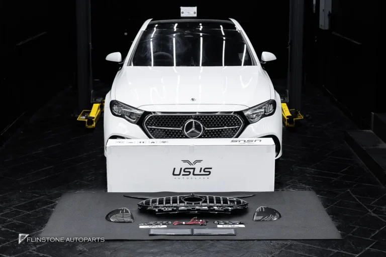 W214 E-Class ติดตั้งกระจังหน้าแท้ทรง E53 AMG ที่มาพร้อมกรอบไฟ LED