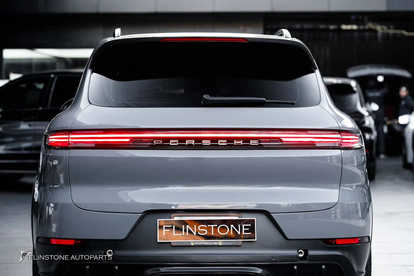 PORSCHE Cayenne 958 2012 เปลี่ยนโฉมเป็นชุดแต่ง TURBO GT 2026
