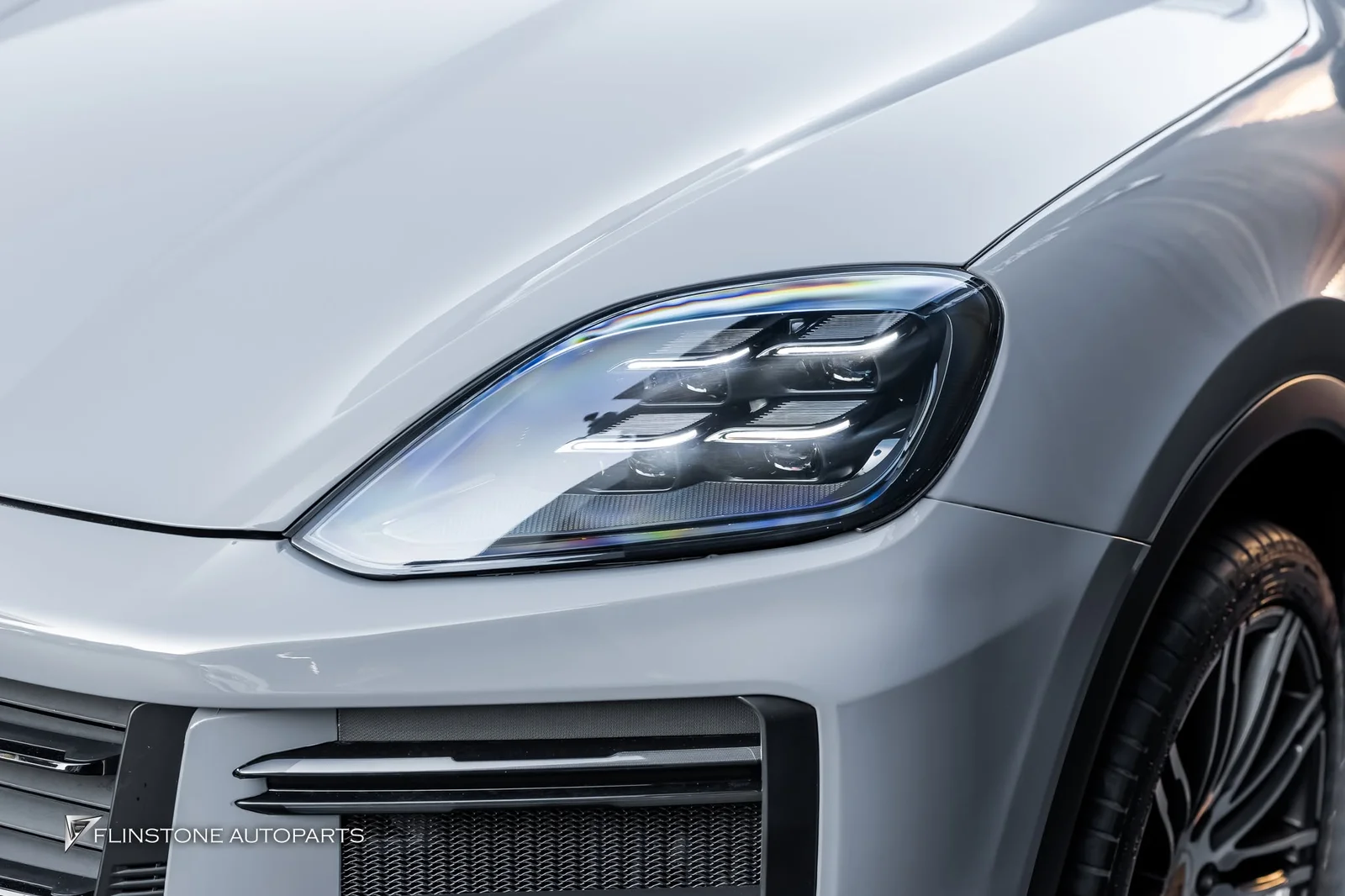 PORSCHE Cayenne 958 2012 เปลี่ยนโฉมเป็นชุดแต่ง TURBO GT 2026