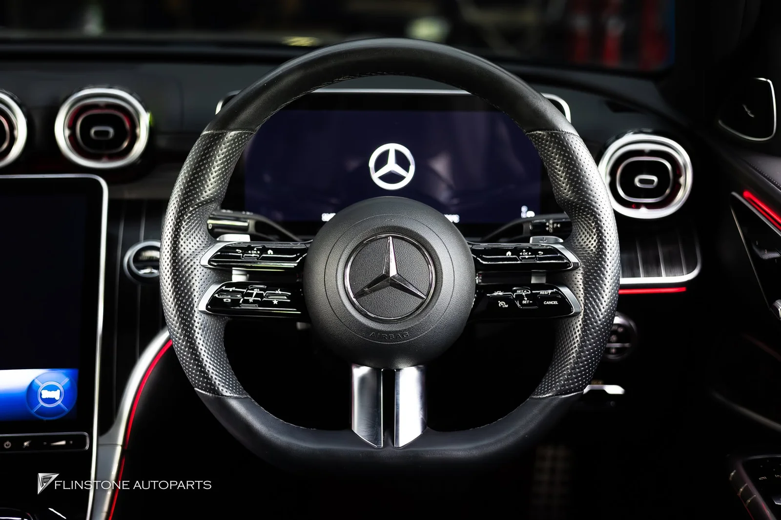 ปลดล็อกออปชันเต็มระบบ Mercedes-Benz C-Class (W206) คันงาม