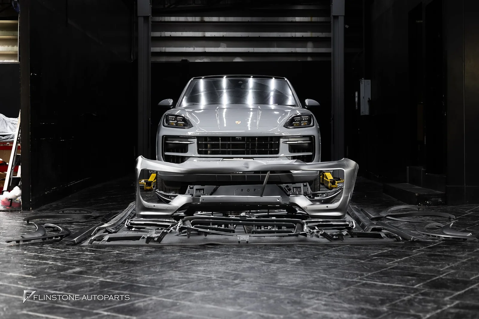เข้าใหม่สาขาเลียบทางด่วน PORSCHE Cayenne Coupe 9Y0.2