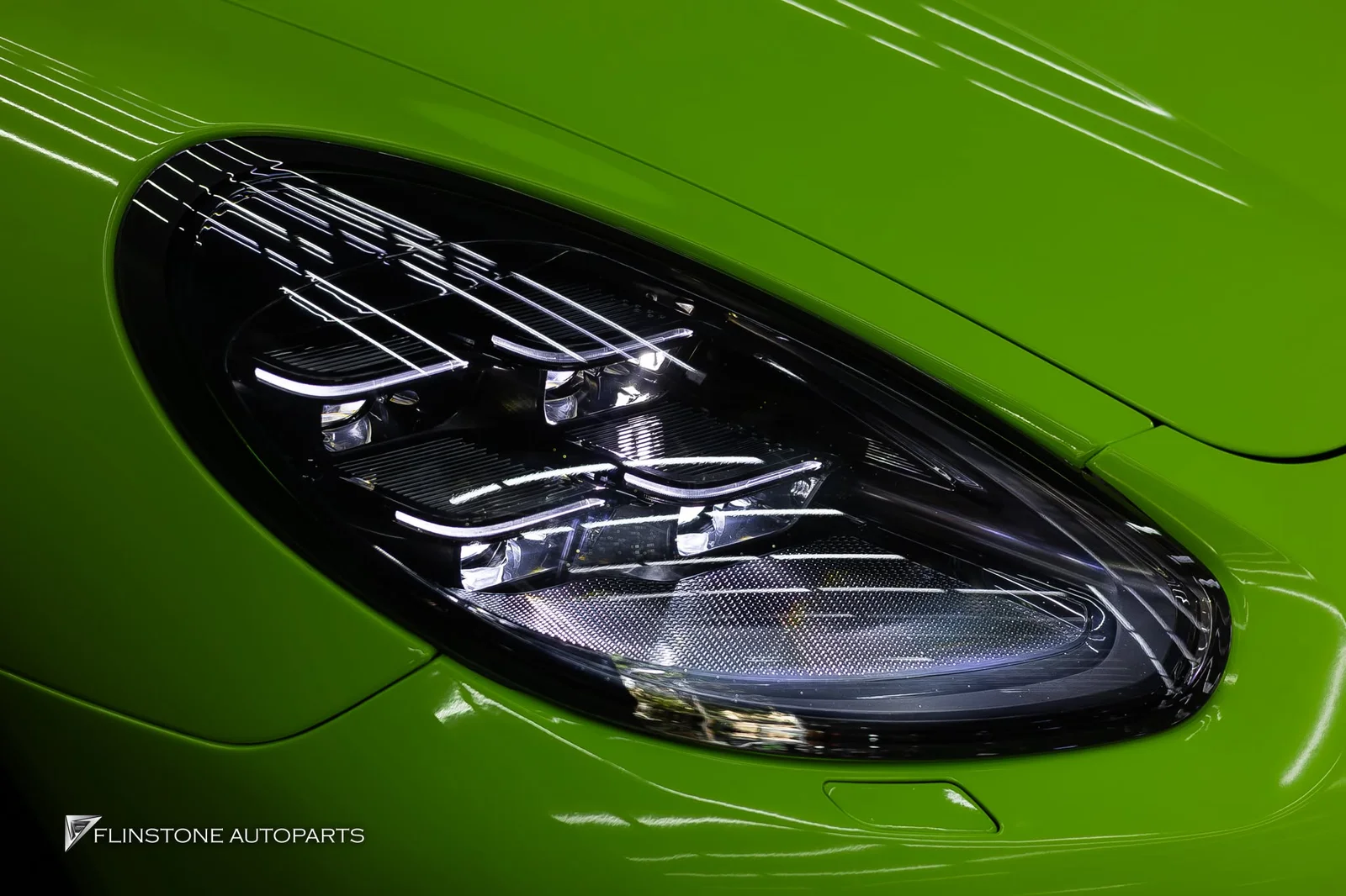 เปลี่ยนไฟหน้าแบบ PDLS Look ให้กับ PORSCHE Panamera 970.2