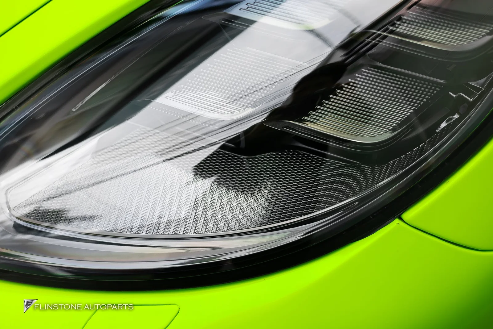เปลี่ยนไฟหน้าแบบ PDLS Look ให้กับ PORSCHE Panamera 970.2