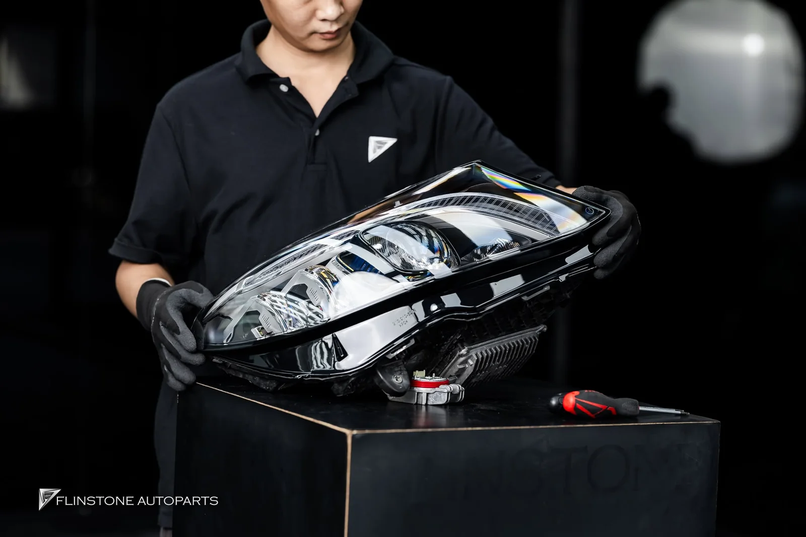 W205/C205 C-Class แก้ปัญหา LED เหลือง / โคมไฟไม่ใส W205 C-Class Coupe