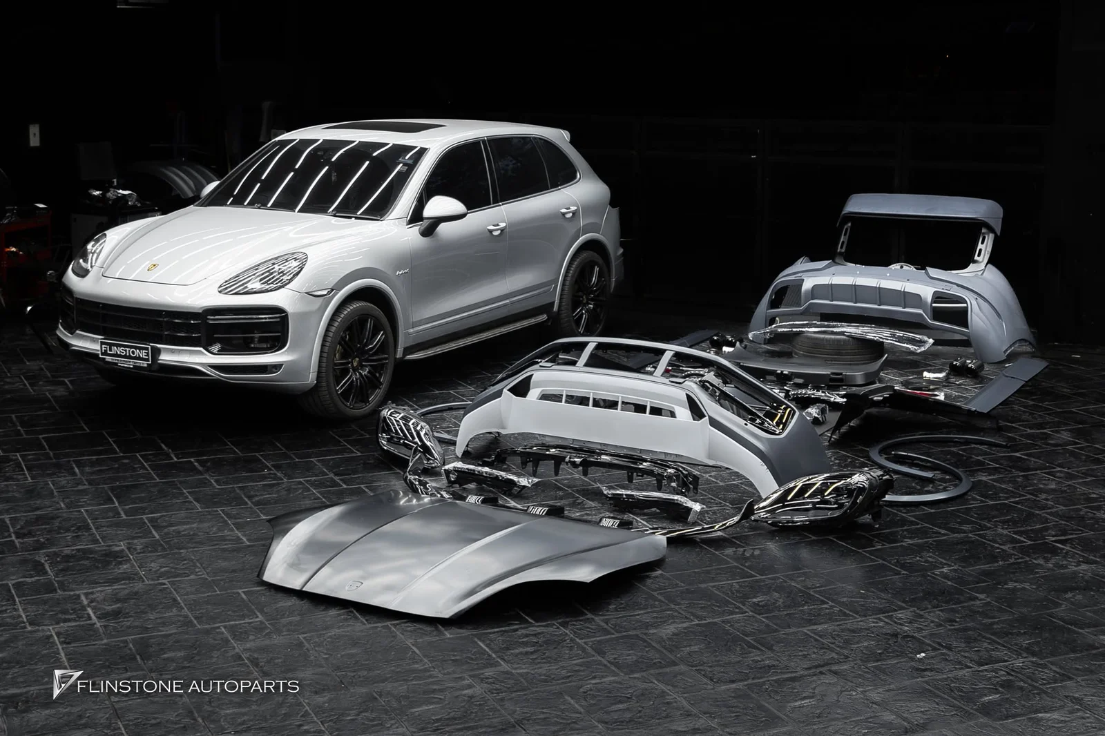 PORSCHE Cayenne 958 getting ready for the facelift conversion to TURBO GT 2026