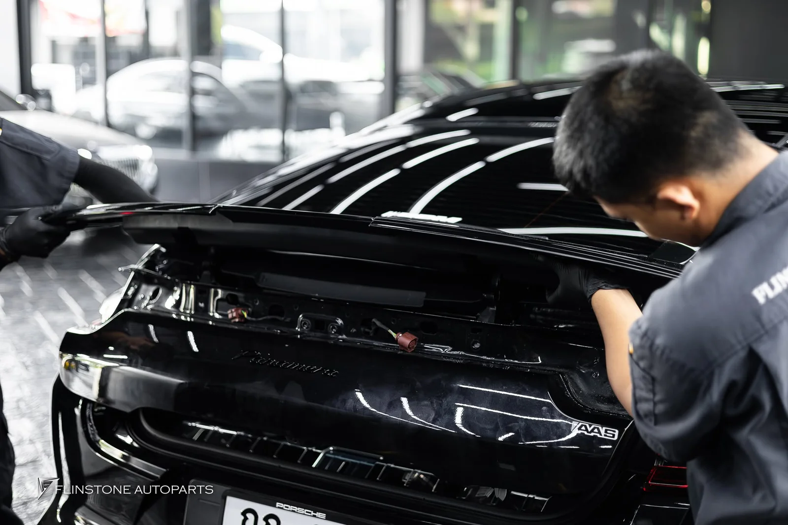 ขอบคุณพี่เป๊ก สัณชัย อีกครั้งครับ นำ PORSCHE 971 Panamera