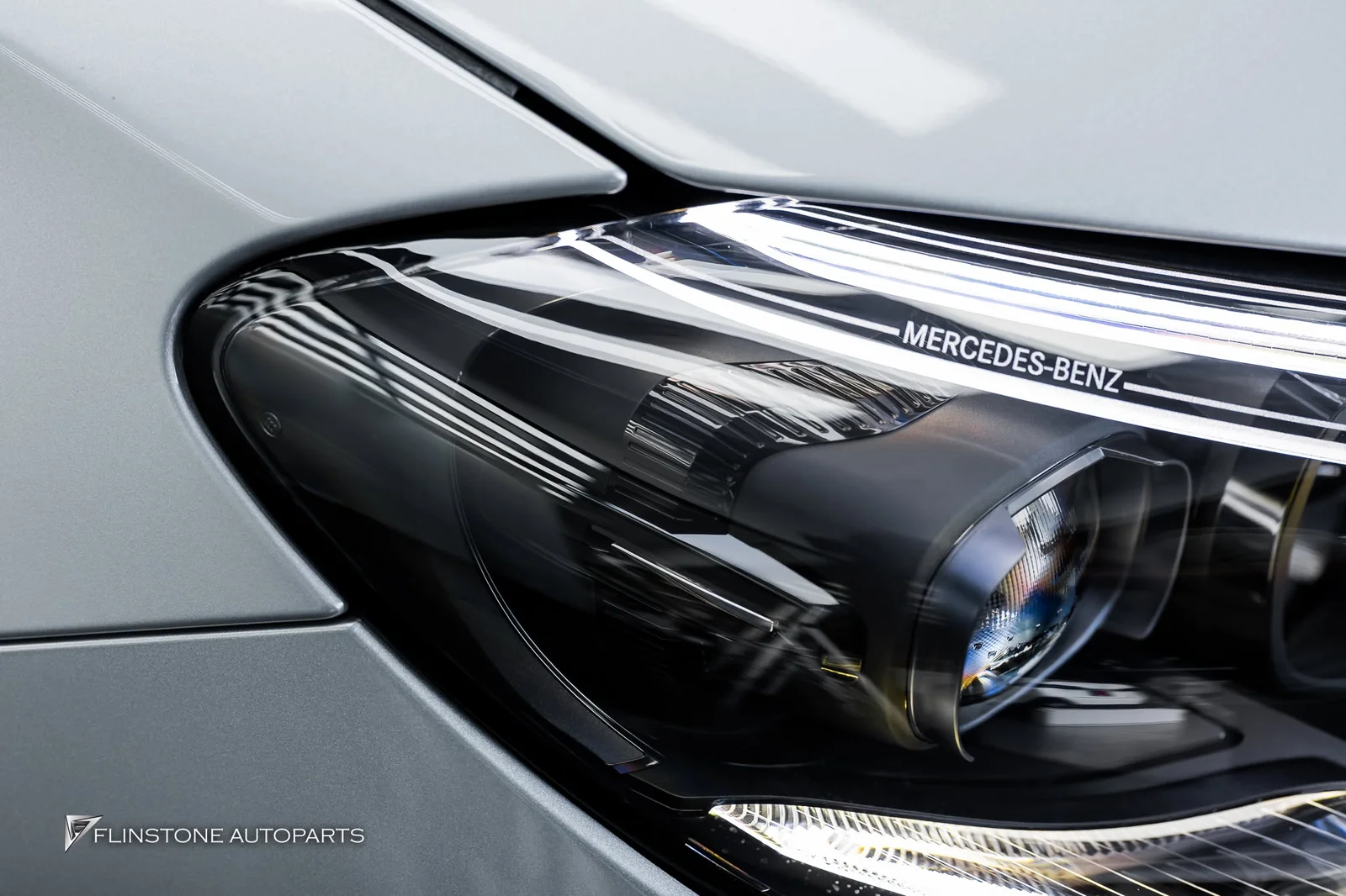 W214 E-Class ติดตั้งไฟหน้าแท้ Digital Light พาร์ทแท้จากเยอรมัน พร้อมโปรแกรม Coding