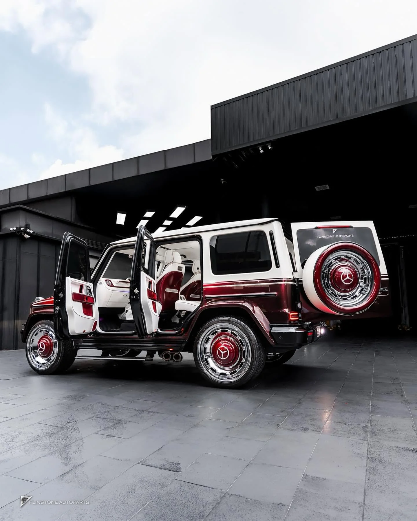 W464 G-Class The Burgundy Vintage Style G-Class, the ultimate fusion of classic heritage