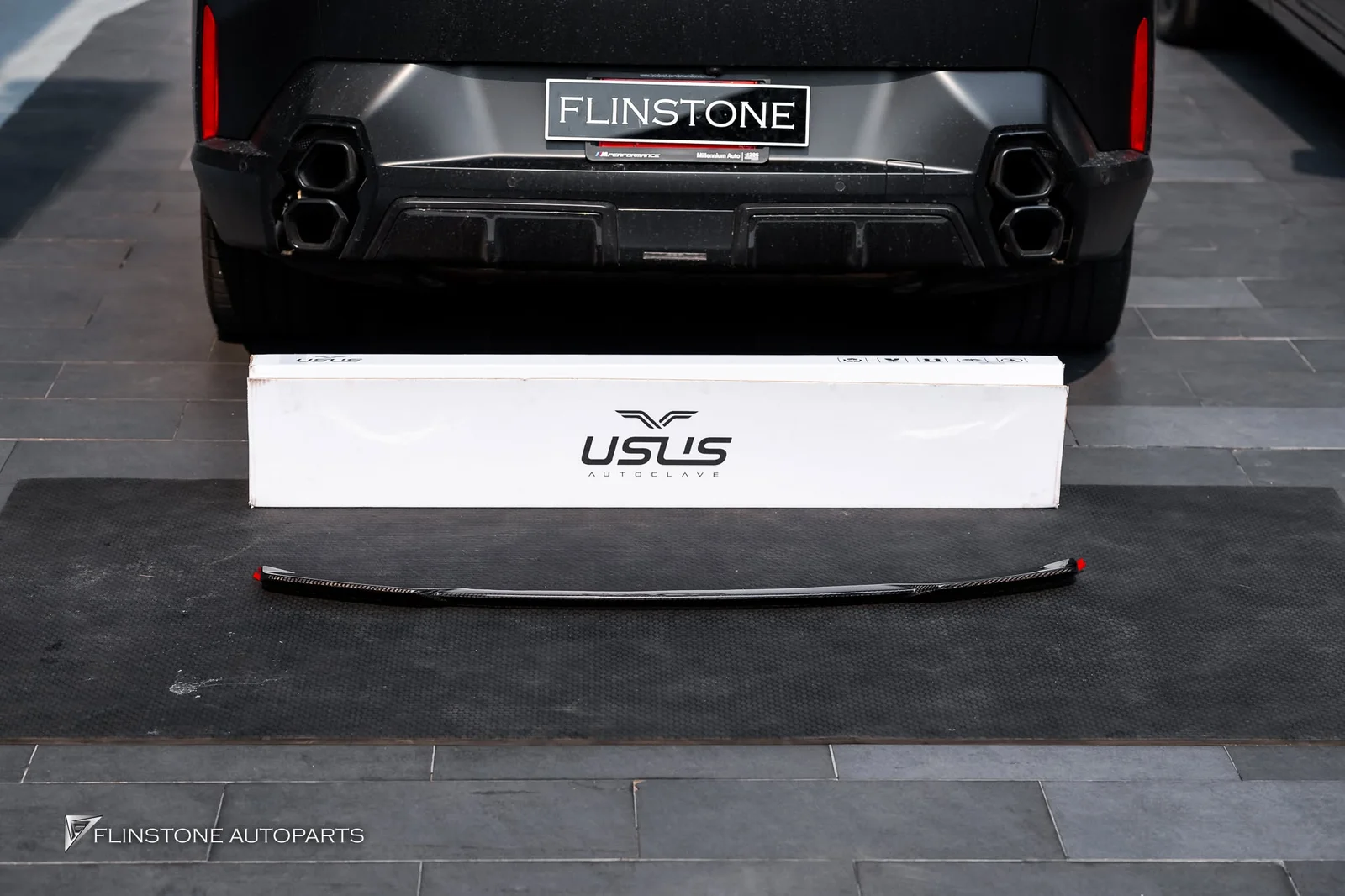 BMW XM G09 ติดตั้งสปอยเลอร์ท้าย งานคาร์บอนจาก USUS Autoclave