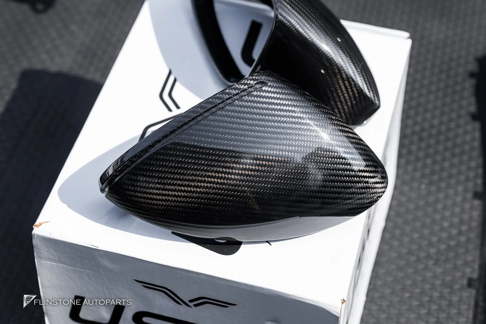 PORSCHE 718 Cayman / Boxster — ภาพผลงานติดตั้งคาร์บอนจาก “USUS Autoclave” สำหรับ PORSCHE