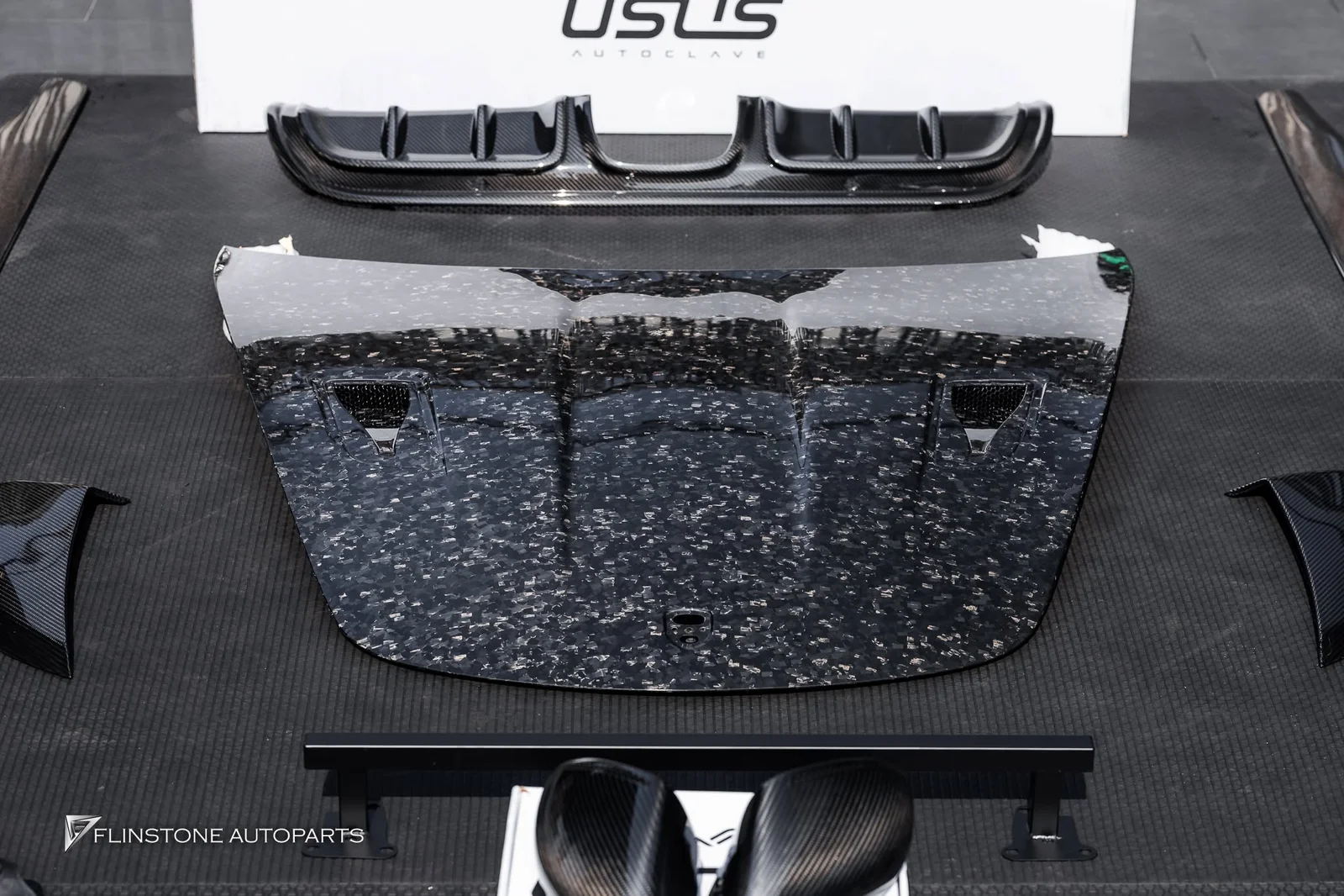 PORSCHE 718 Cayman / Boxster — ภาพผลงานติดตั้งคาร์บอนจาก “USUS Autoclave” สำหรับ PORSCHE
