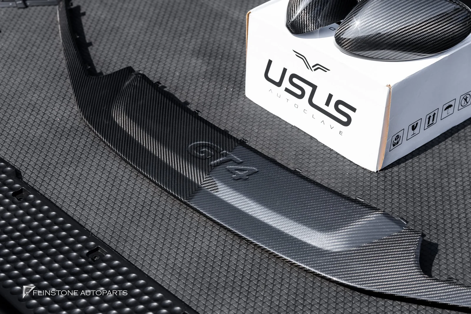 PORSCHE 718 Cayman / Boxster — ภาพผลงานติดตั้งคาร์บอนจาก “USUS Autoclave” สำหรับ PORSCHE