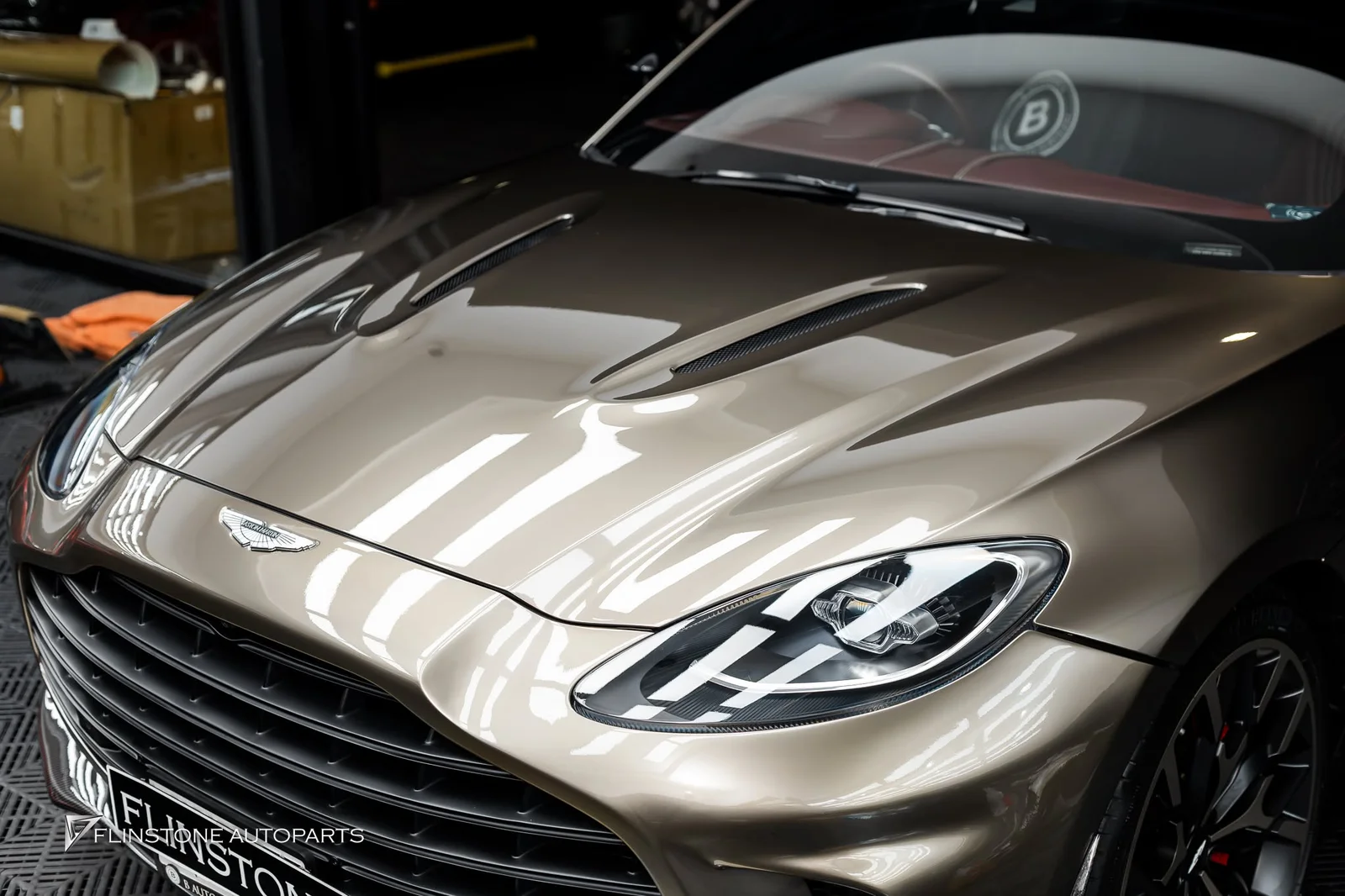 สุดสวยอีกคันสำหรับ ASTON MARTIN DBX ที่เลือกติดตั้งชุดแต่ง DBX707