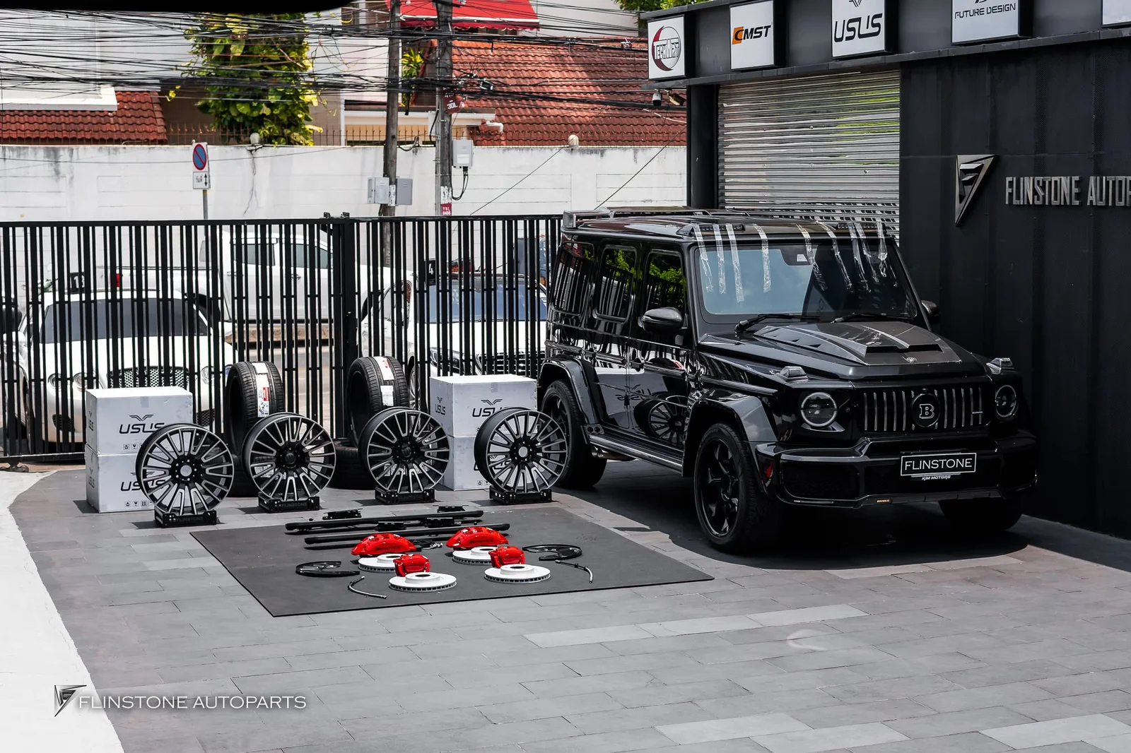 W464 G-Class ลูกค้าตั้งใจมาติดแค่ "บันไดข้างอัตโนมัติ" จริงๆครับ