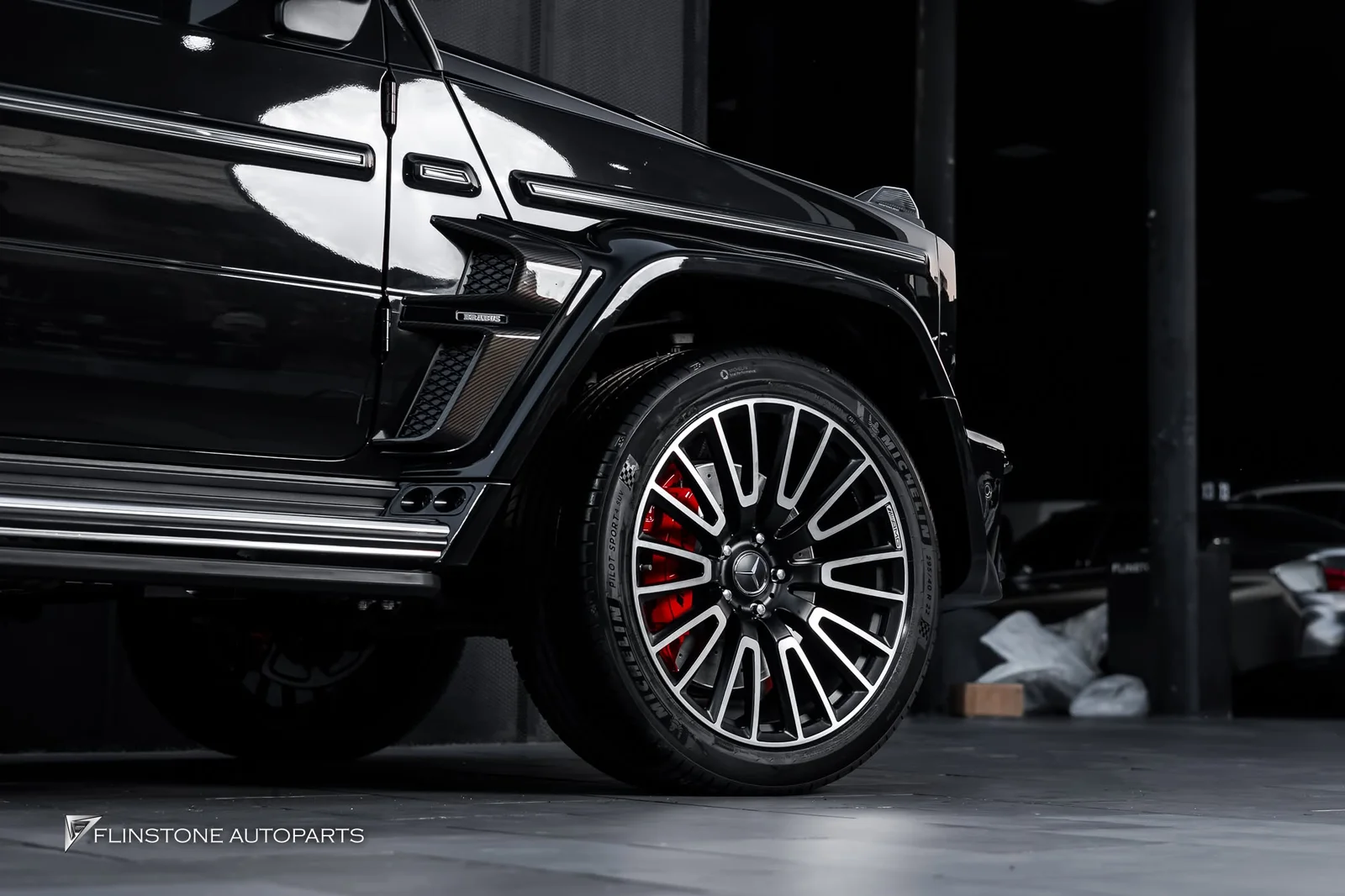 W464 G-Class ลูกค้าตั้งใจมาติดแค่ “บันไดข้างอัตโนมัติ” จริงๆครับ