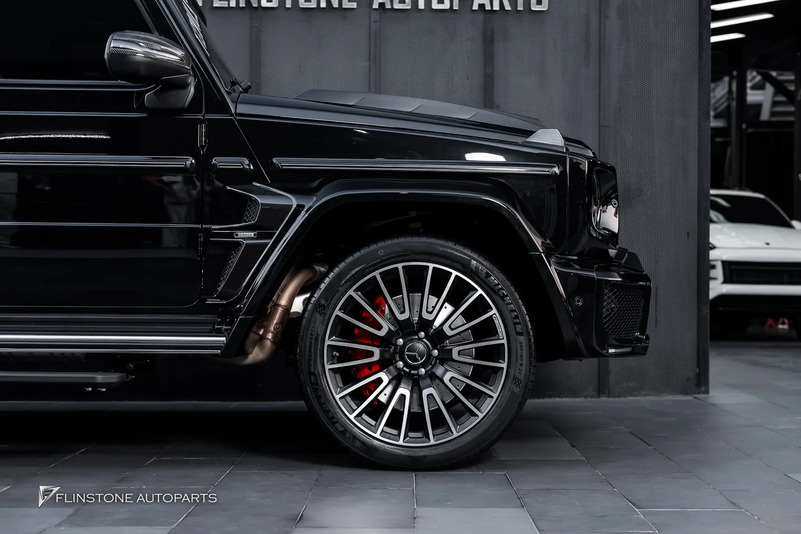 W464 G-Class ลูกค้าตั้งใจมาติดแค่ “บันไดข้างอัตโนมัติ” จริงๆครับ