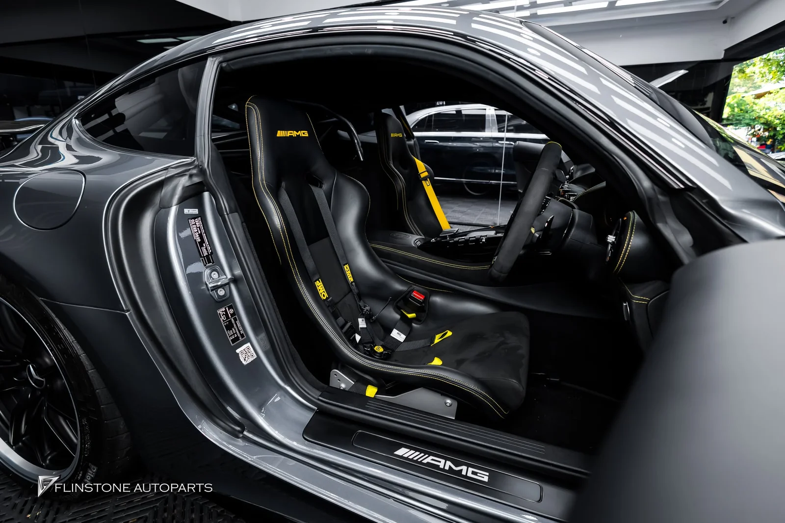 SLS / AMG GT ส่งภาพผลงานหลังติดตั้งของแต่งสำหรับ Mercedes AMG GTR [R190]