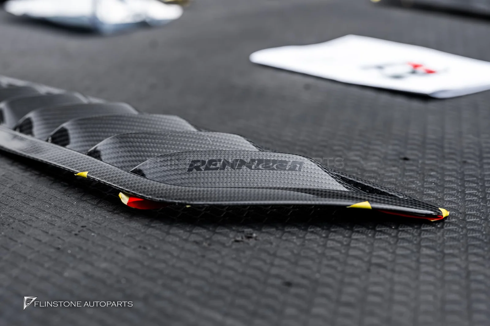 SLS / AMG GT Mercedes AMG GTR [R190] ติดตั้งแก้มข้างจาก Renntech