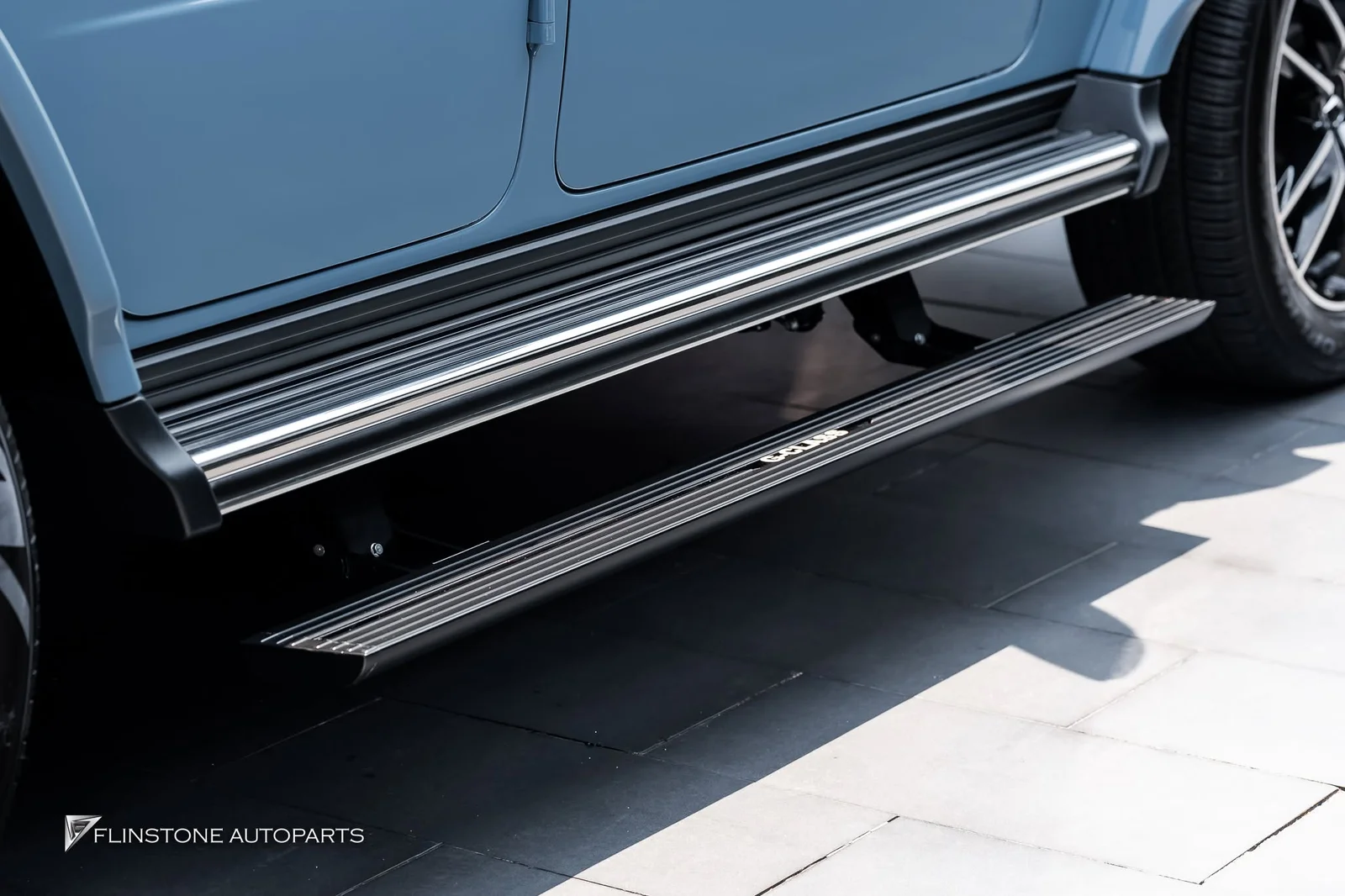 W464 G-Class Mercedes-Benz G63 AMG ติดตั้งบันไดข้างอัตโนมัติและระบบ KEYLESS
