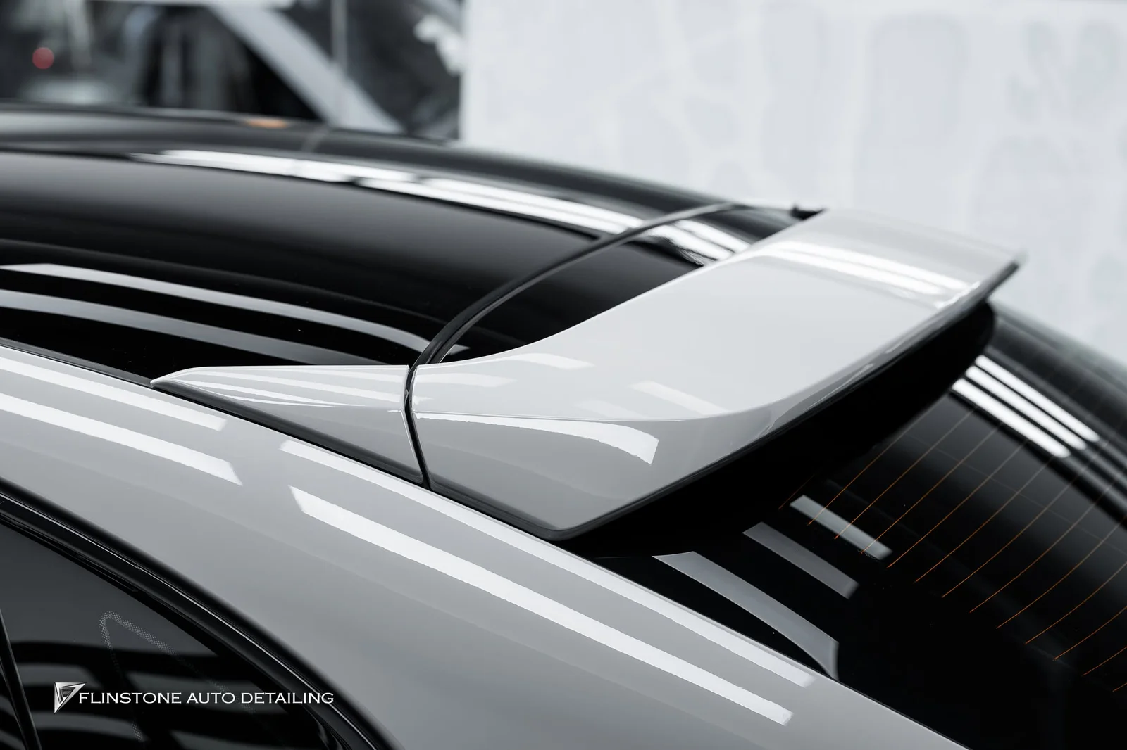 PORSCHE Cayenne 9Y0.2 — เสร็จไปอีกหนึ่งผลงานครับ เปลี่ยนสีพร้อมกันรอยด้วย DRESDEN PR
