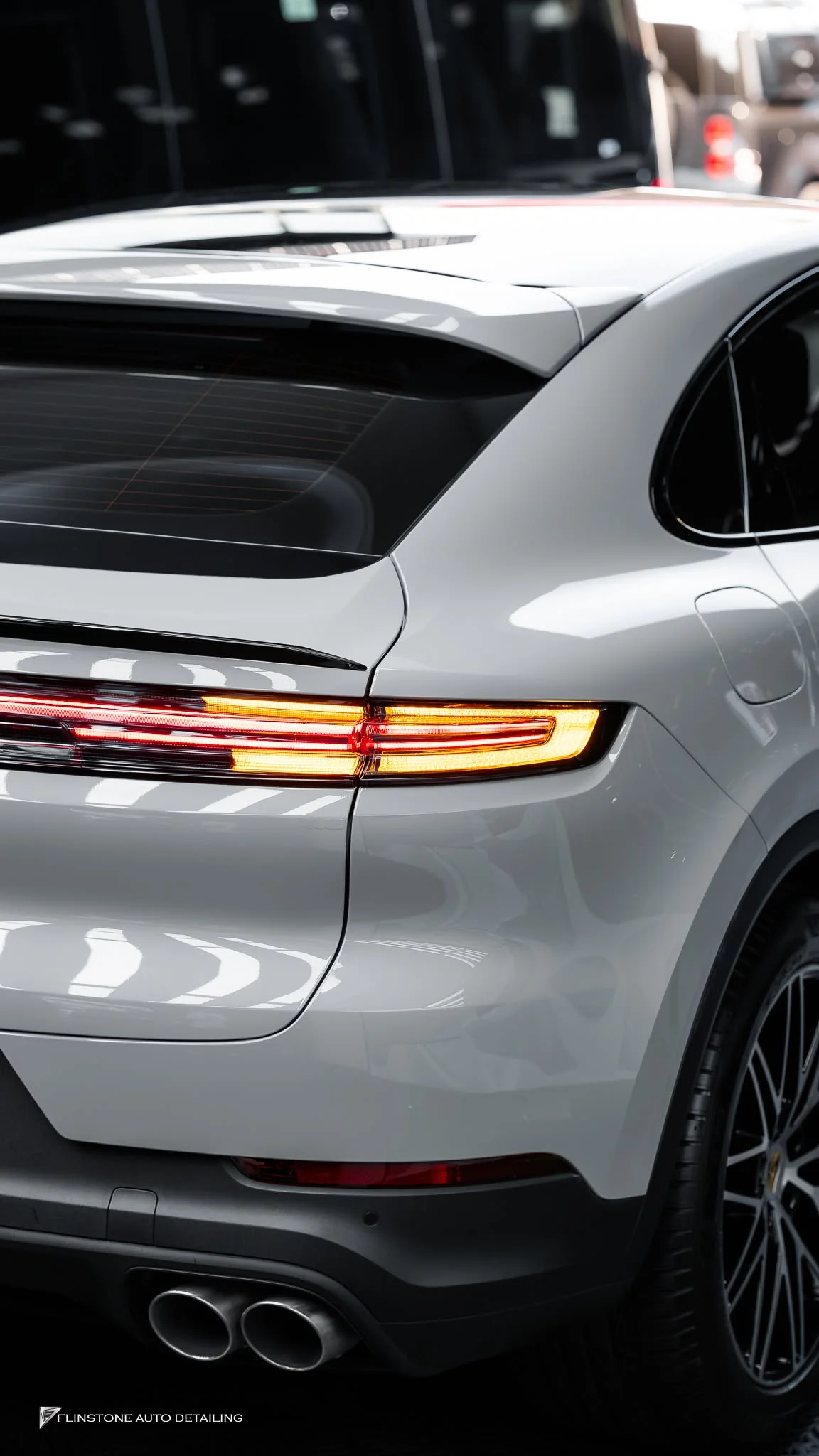 PORSCHE Cayenne 9Y0.2 — เสร็จไปอีกหนึ่งผลงานครับ เปลี่ยนสีพร้อมกันรอยด้วย DRESDEN PR