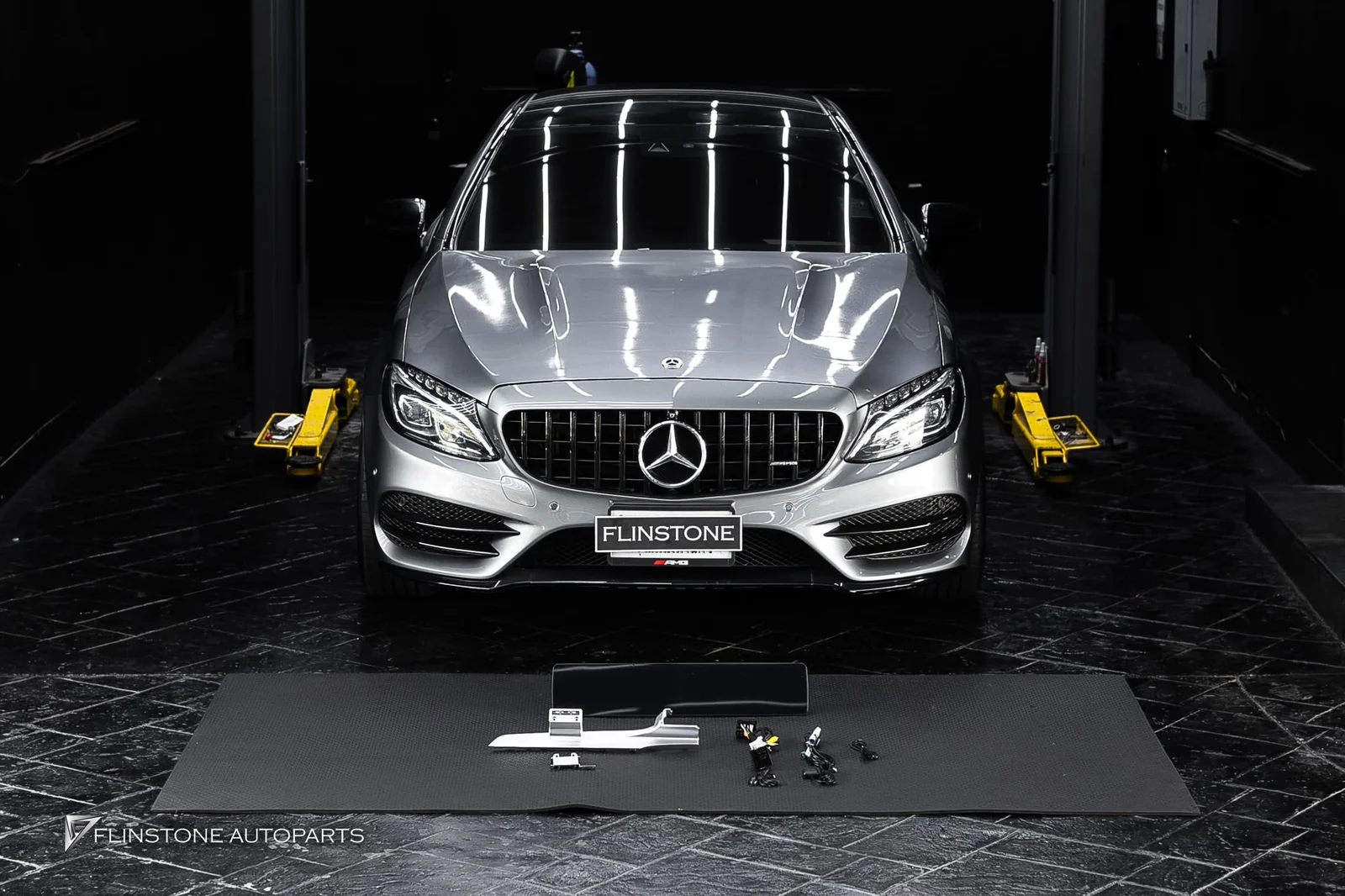 W205 C205 C-Class 2024 เข้ามาเรื่อยๆทุกวันกับการอัปเกรดจอ Android แบบ Dual Screen สำหรับ