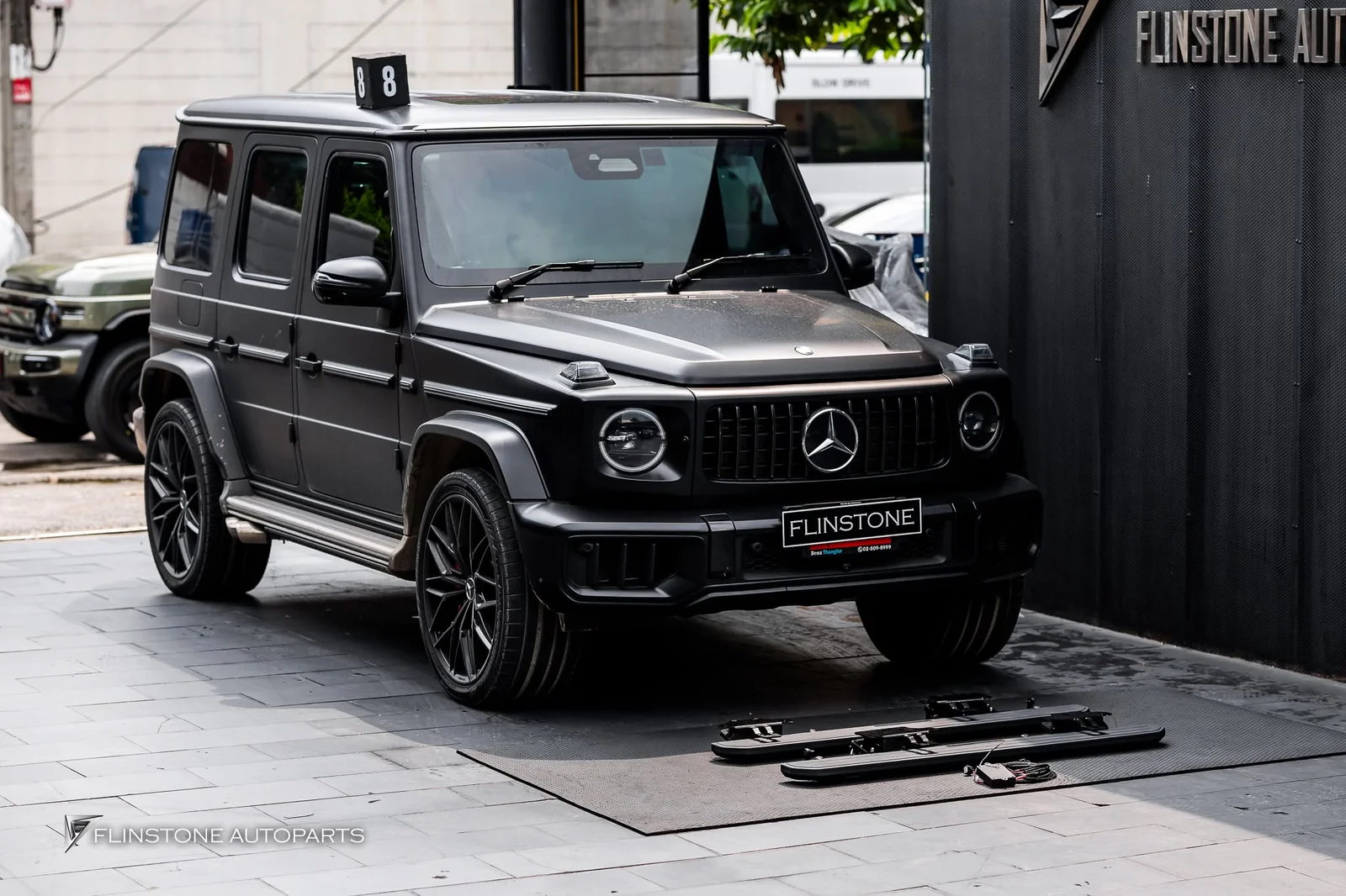 W464 G-Class ติดตั้งบันไดไฟฟ้าอัตโนมัติสำหรับ G-Class เป็นแบบสไลด์ ที่เดียวในไทยตอนนี้
