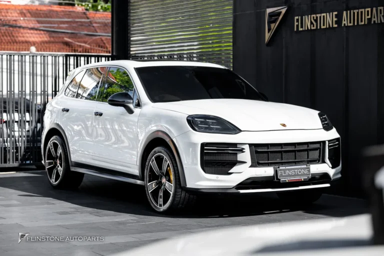 ส่งงานอีกคันสำหรับ PORSCHE Cayenne 958 ปี 2010 เปลี่ยนโฉมเป็นหน้า TURBO GT +