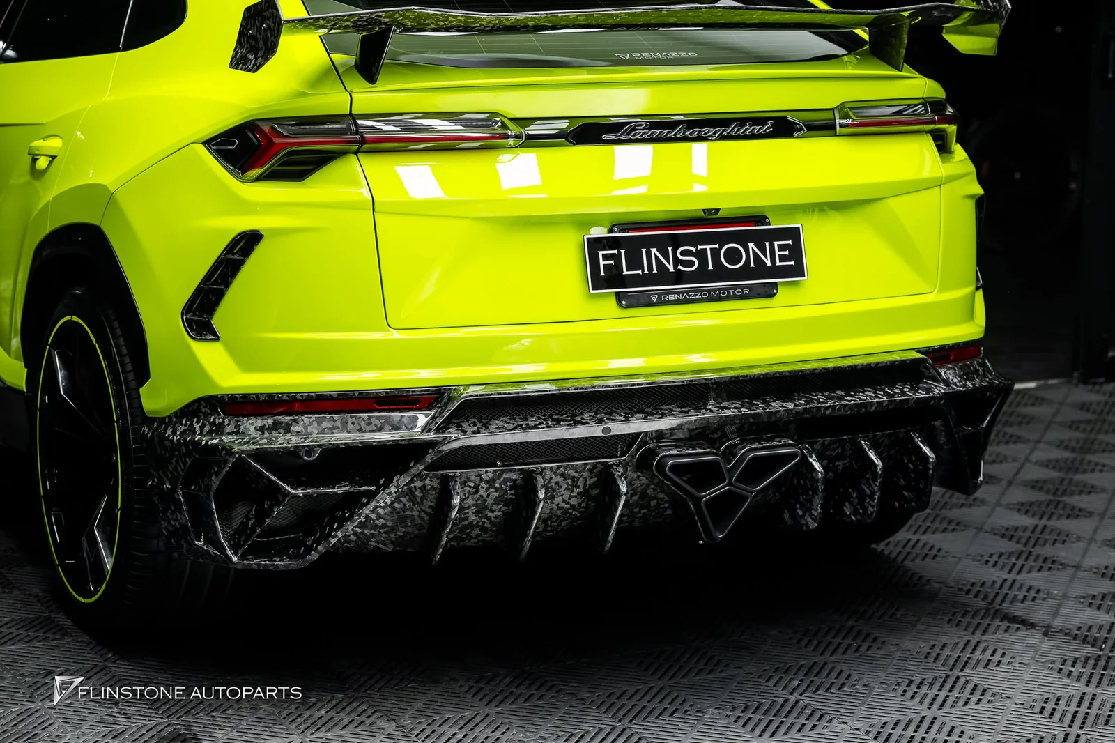 another car delivered for the tuning of LAMBORGHINI model URUS rear kit in the style of MANSORY