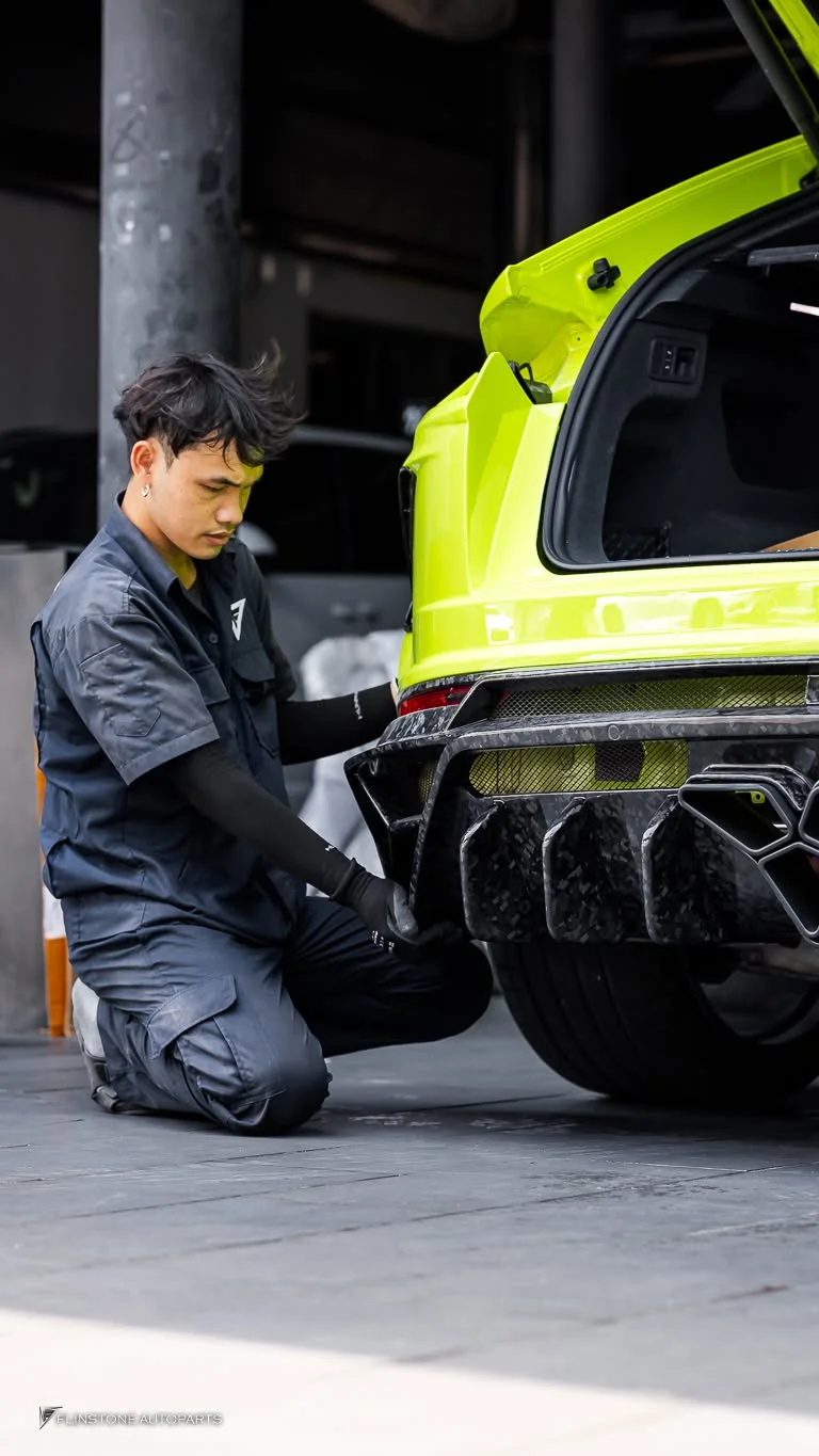 ชุดท่อไอเสีย USUS Titanium Exhaust ติดตั้งใน LAMBORGHINI URUS