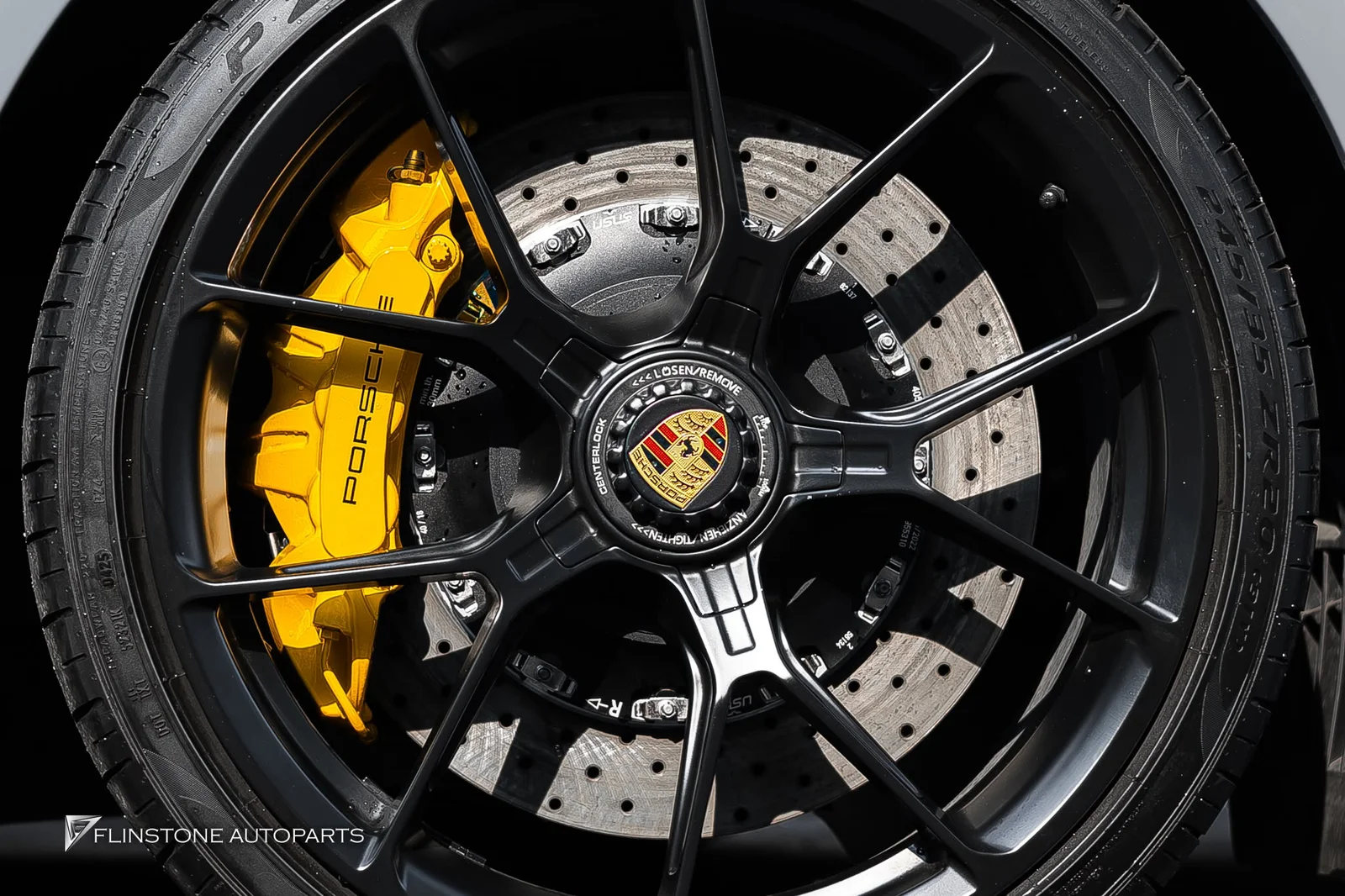 PORSCHE 992 Carrera 全身帅气! Porsche 992 Cabriolet 刹车系统升级