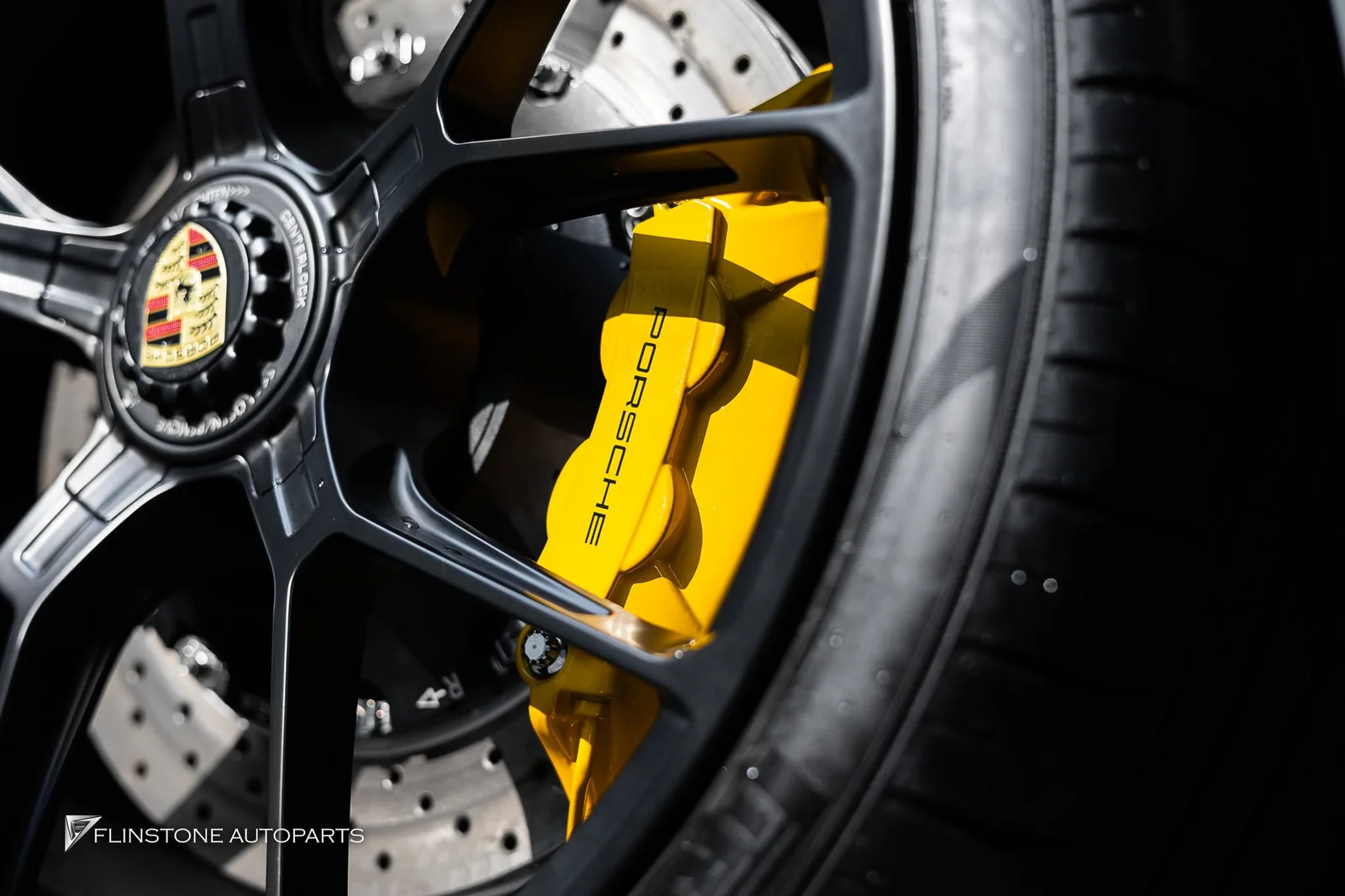 PORSCHE 992 Carrera 全身帅气! Porsche 992 Cabriolet 刹车系统升级