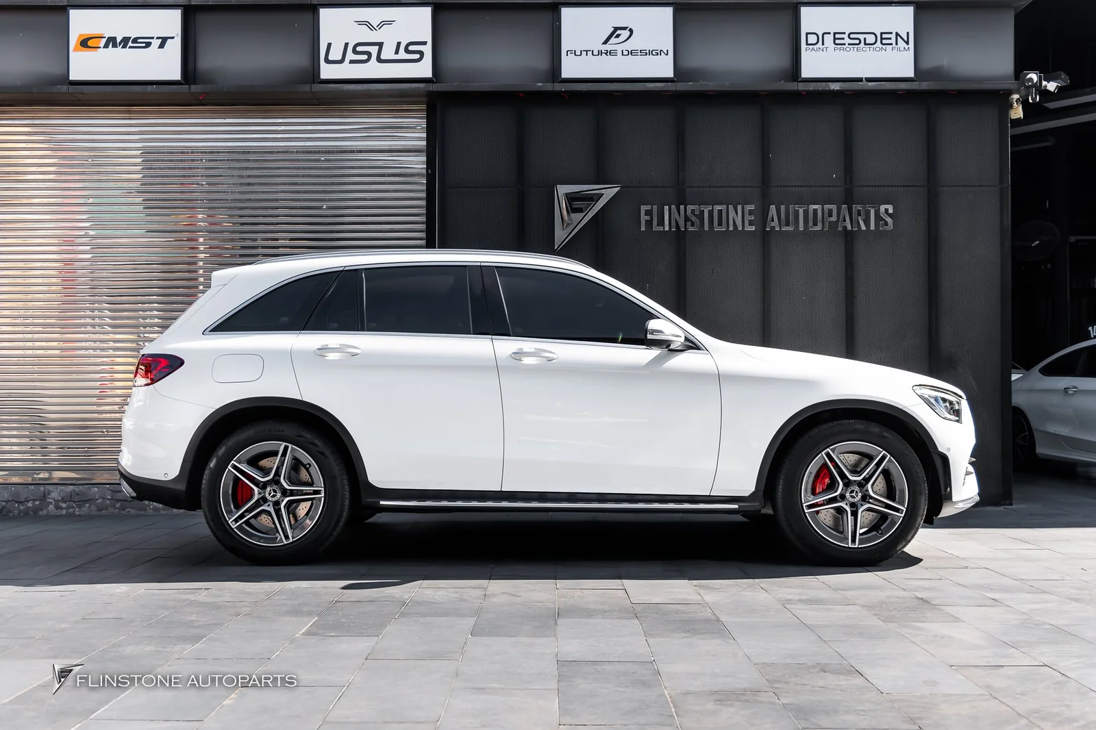 X253 GLC-Class ติดตั้งชุดเบรค Mercedes AMG [Custom] สำหรับ W253 GLC-Class