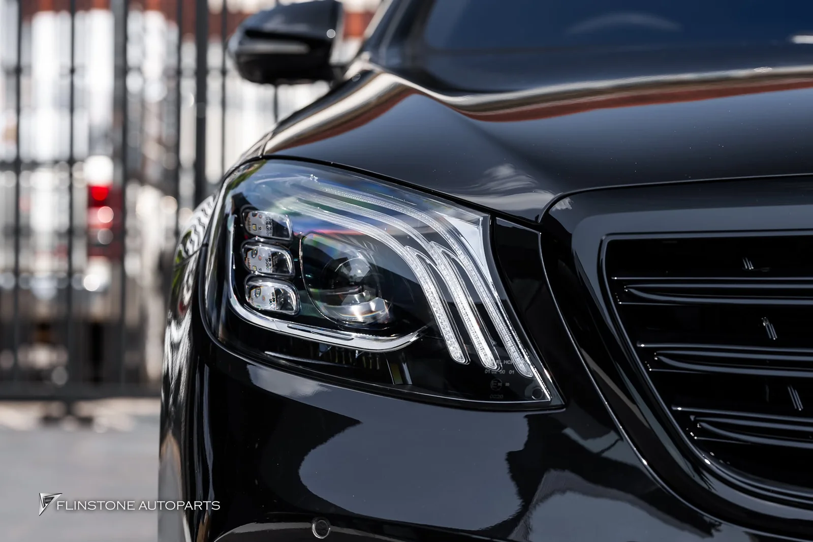S-Class code W222 chose the full body kit S63 AMG Facelift