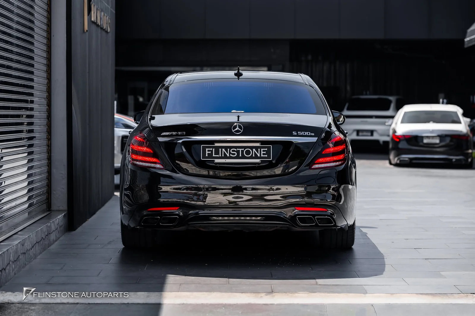 S-Class code W222 chose the full body kit S63 AMG Facelift