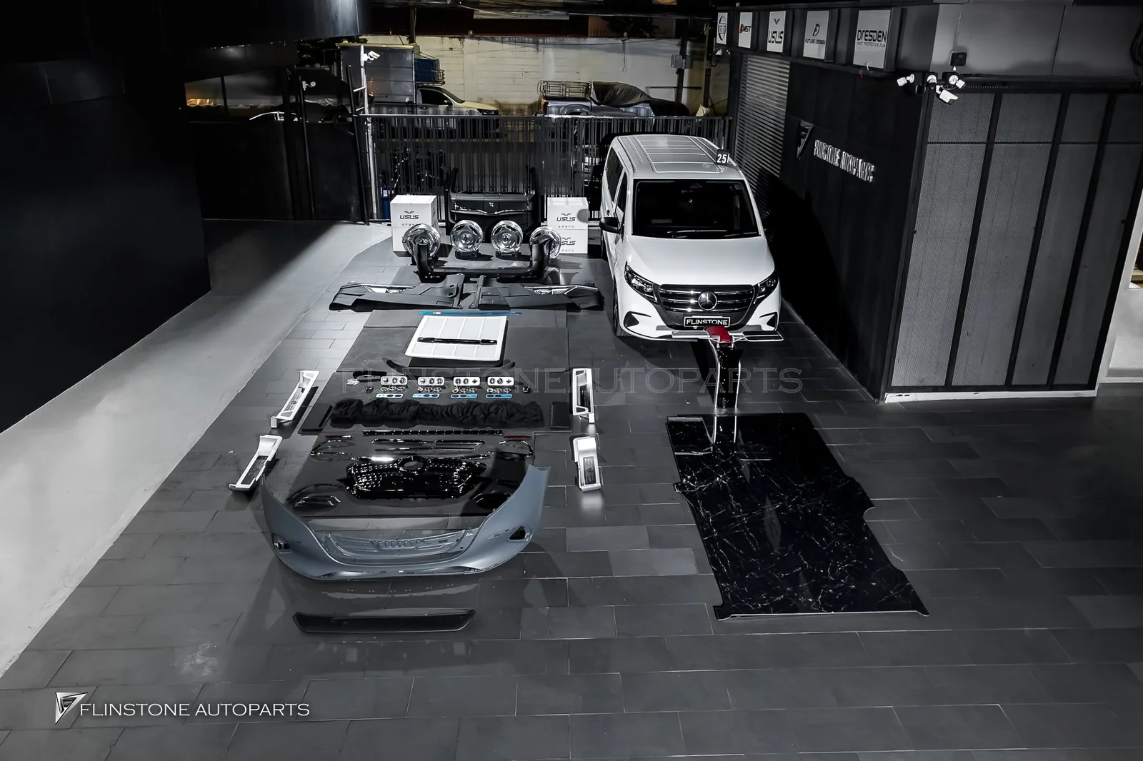 W447 V-Class Facelift — ชุดพาร์ทเตรียมติดตั้งแบบจัดเต็มสำหรับ Mercedes-Benz NEW V300