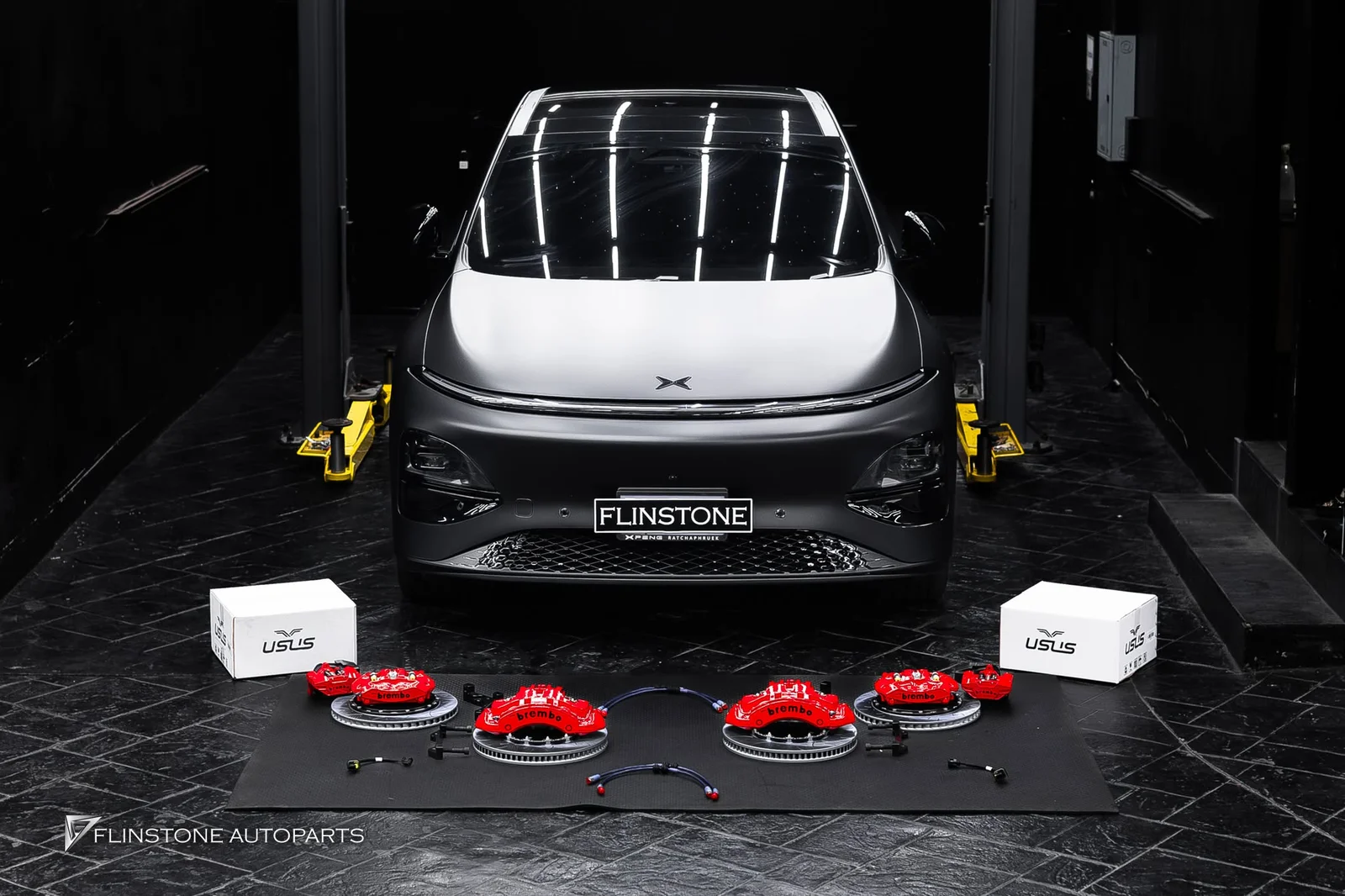 ชุดเบรค Custom สำหรับ Xpeng G6 คันนี้อัปเกรดระบบเบรคใหม่ด้วยคาลิปเปอร์สีแดง