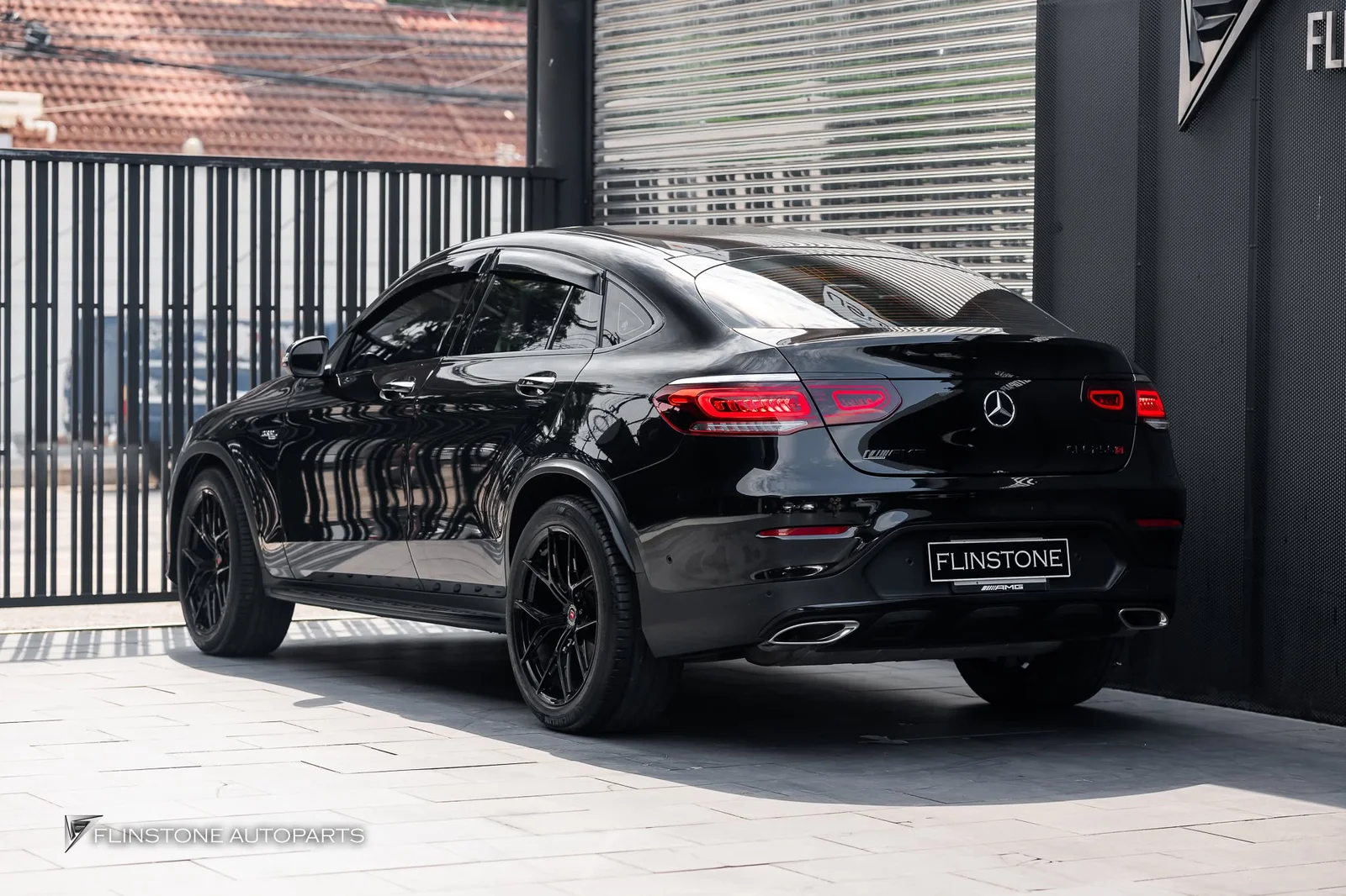 X253 GLC-Class ติดตั้งไฟท้าย LED Facelift และบันไดข้างสีดำสำหรับ GLC-Class Coupe รหัส W253