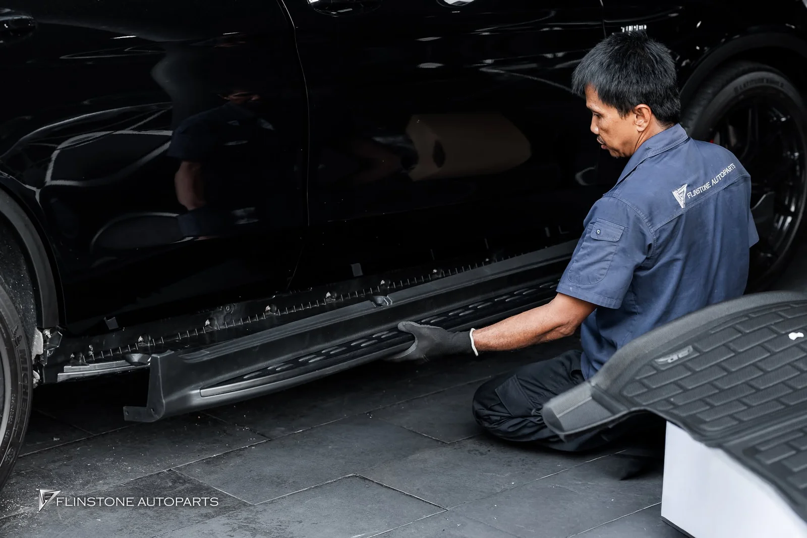 X253 GLC-Class ติดตั้งไฟท้าย LED Facelift และบันไดข้างสีดำสำหรับ GLC-Class Coupe รหัส W253