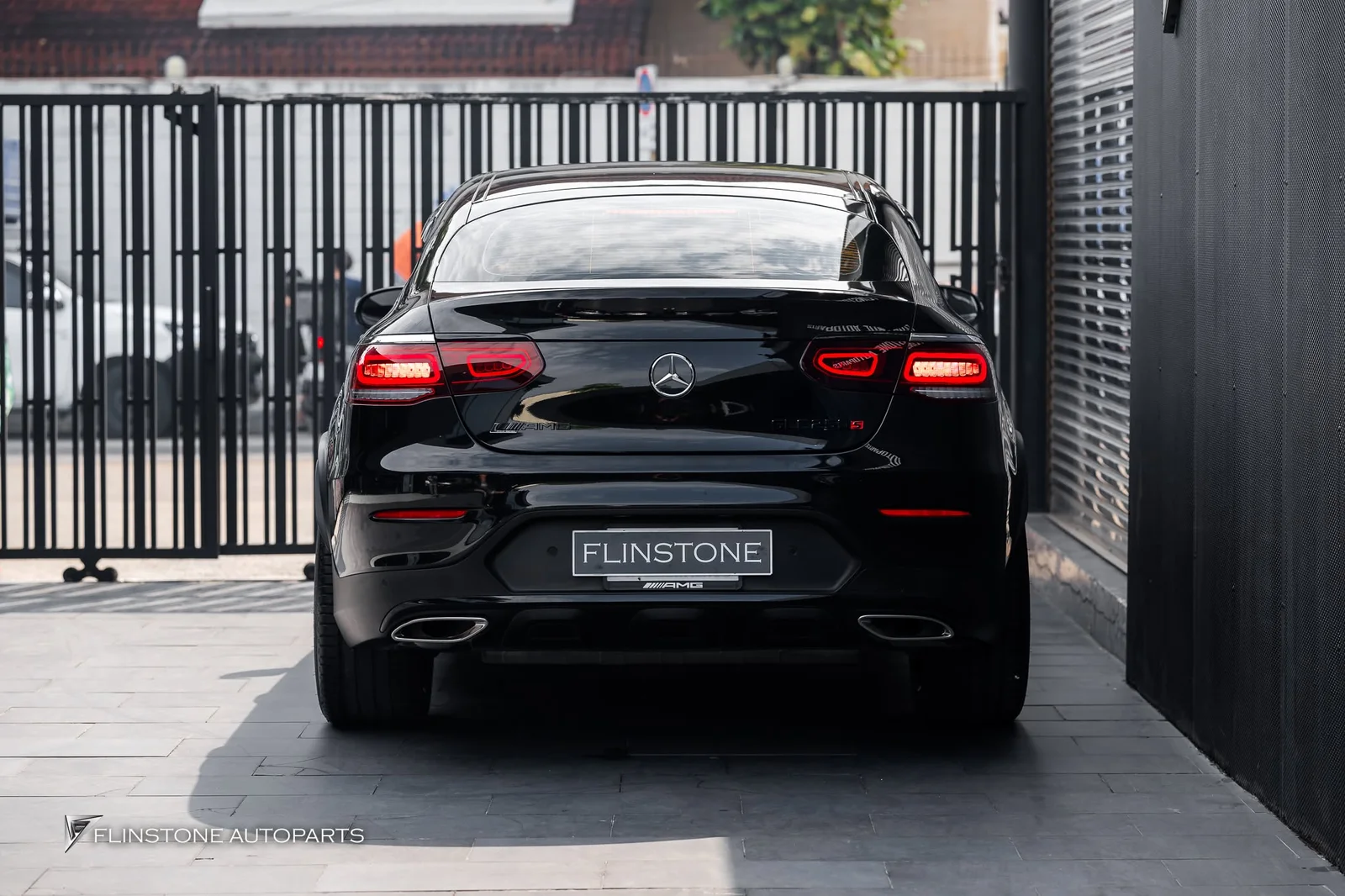 X253 GLC-Class ติดตั้งไฟท้าย LED Facelift และบันไดข้างสีดำสำหรับ GLC-Class Coupe รหัส W253